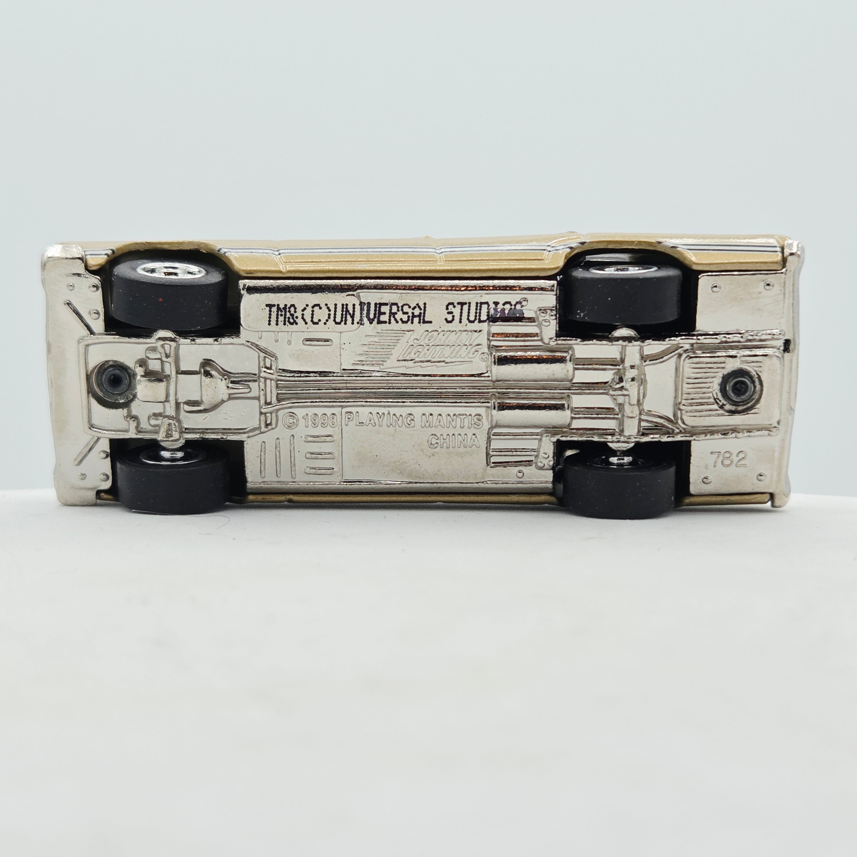 Johnny Lightning '67 Ford Fairlane - 1:64, Dragnet (1998 Hollywood on Wheels)