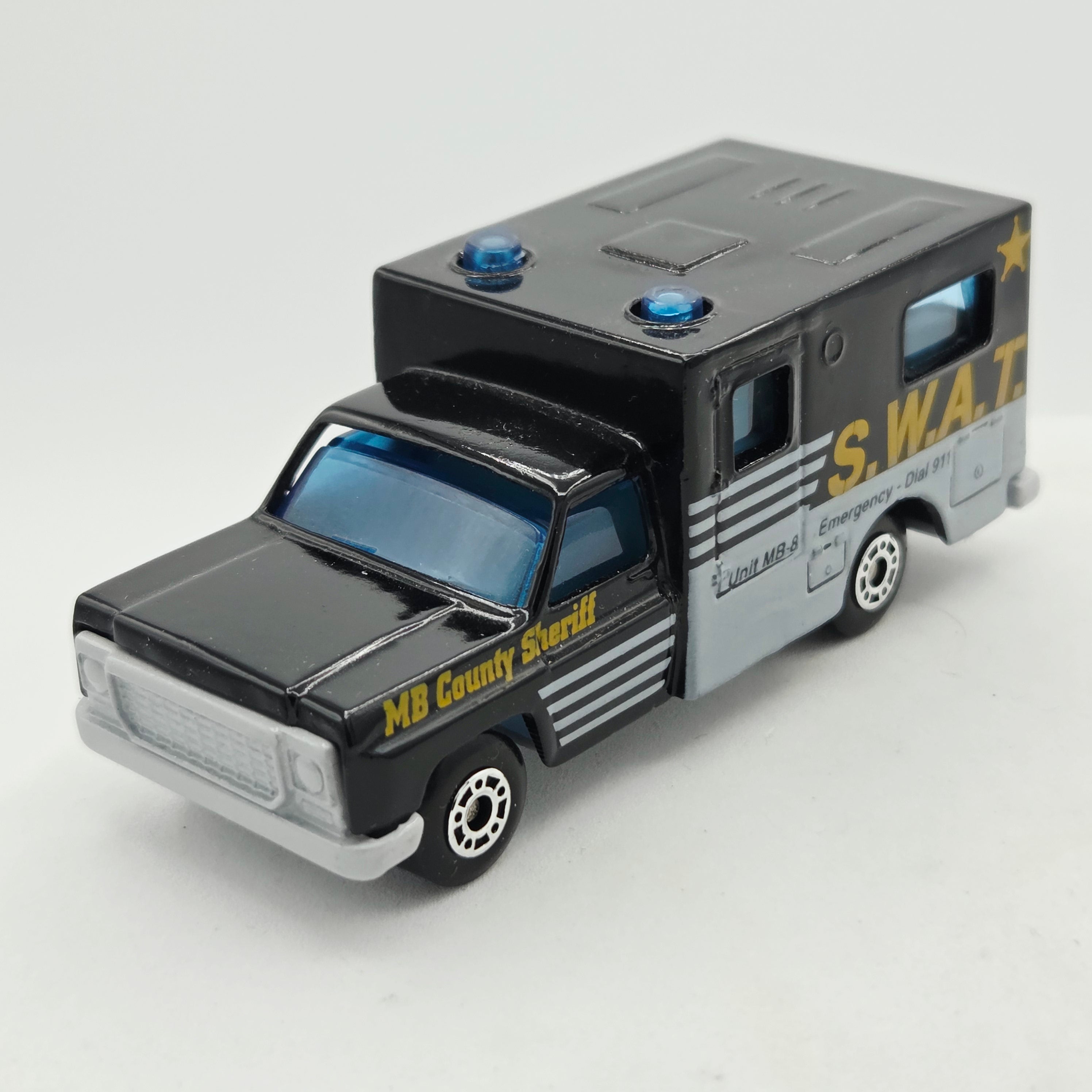 Matchbox '77 Chevy Ambulance "Sheriff" SWAT (1999 MBX Basics - Law & Order)
