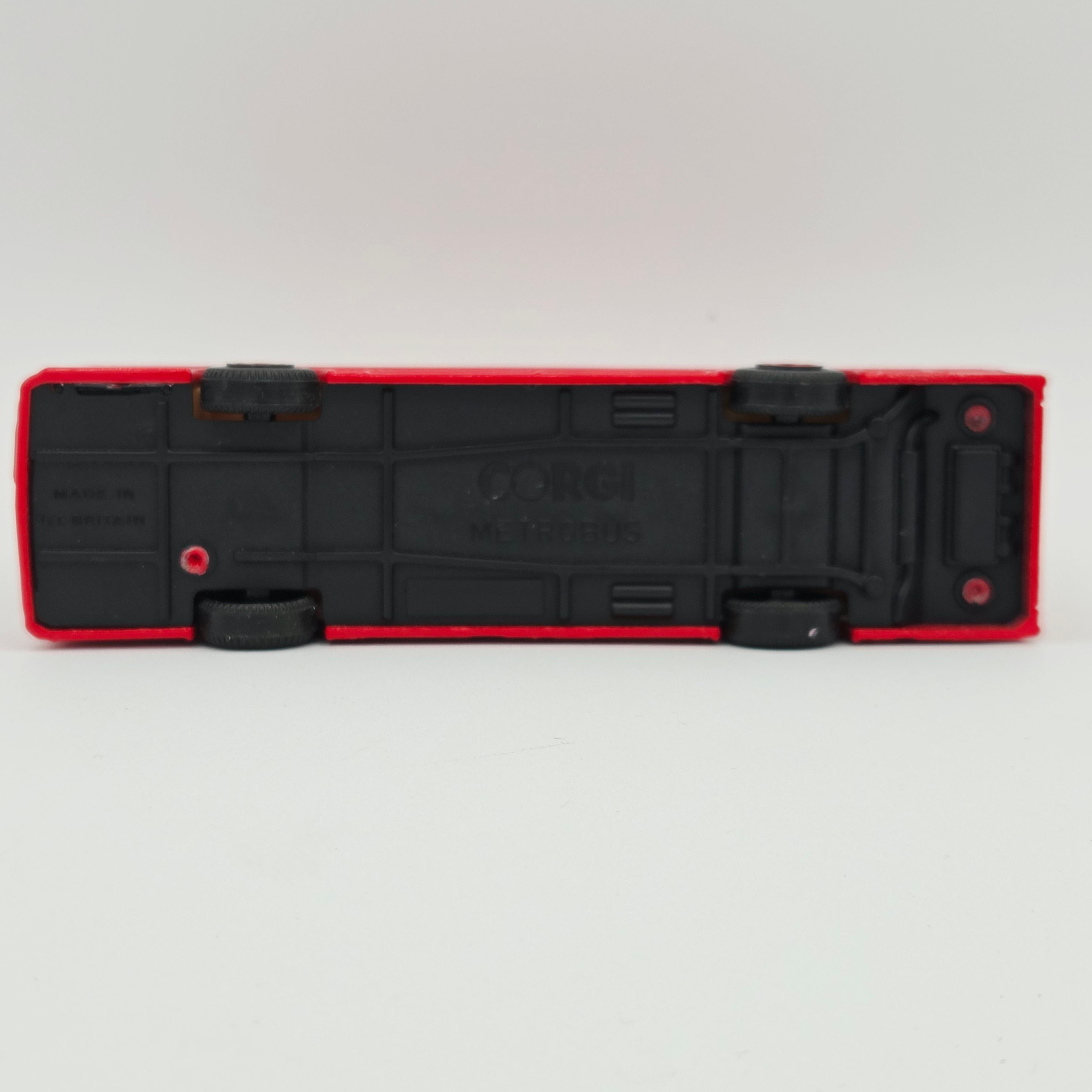 Corgi - AEC Routemaster Double Decker Bus "Beatties" #469, 1:64-1:76 (1984)
