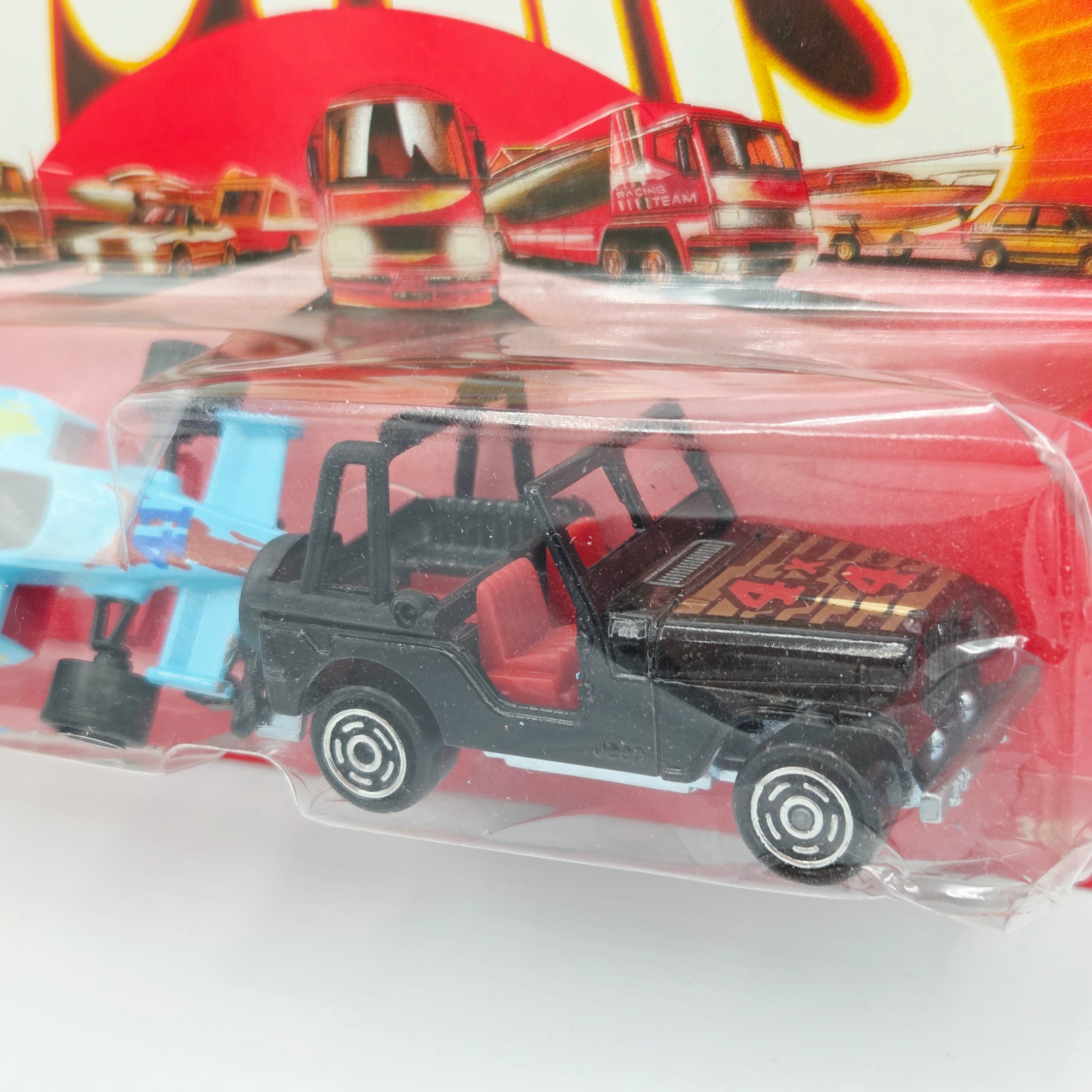 Majorette Jeep CJ w/ F1 Race Car #318 (1990 Movers 300 Series)