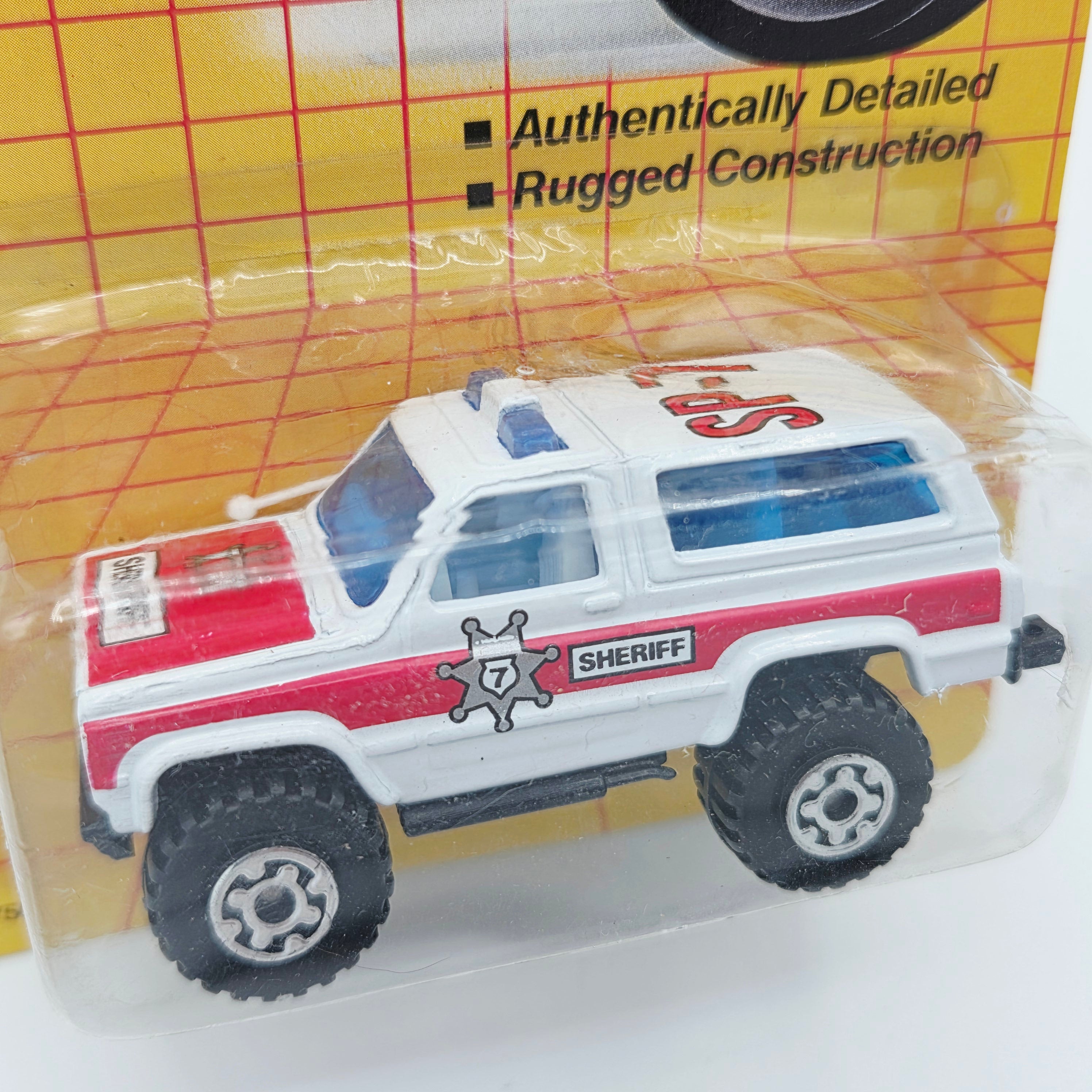 Matchbox Chevy Blazer 4x4 "Sheriff" w/ Antenna (1990 MBX Basic 1-75)
