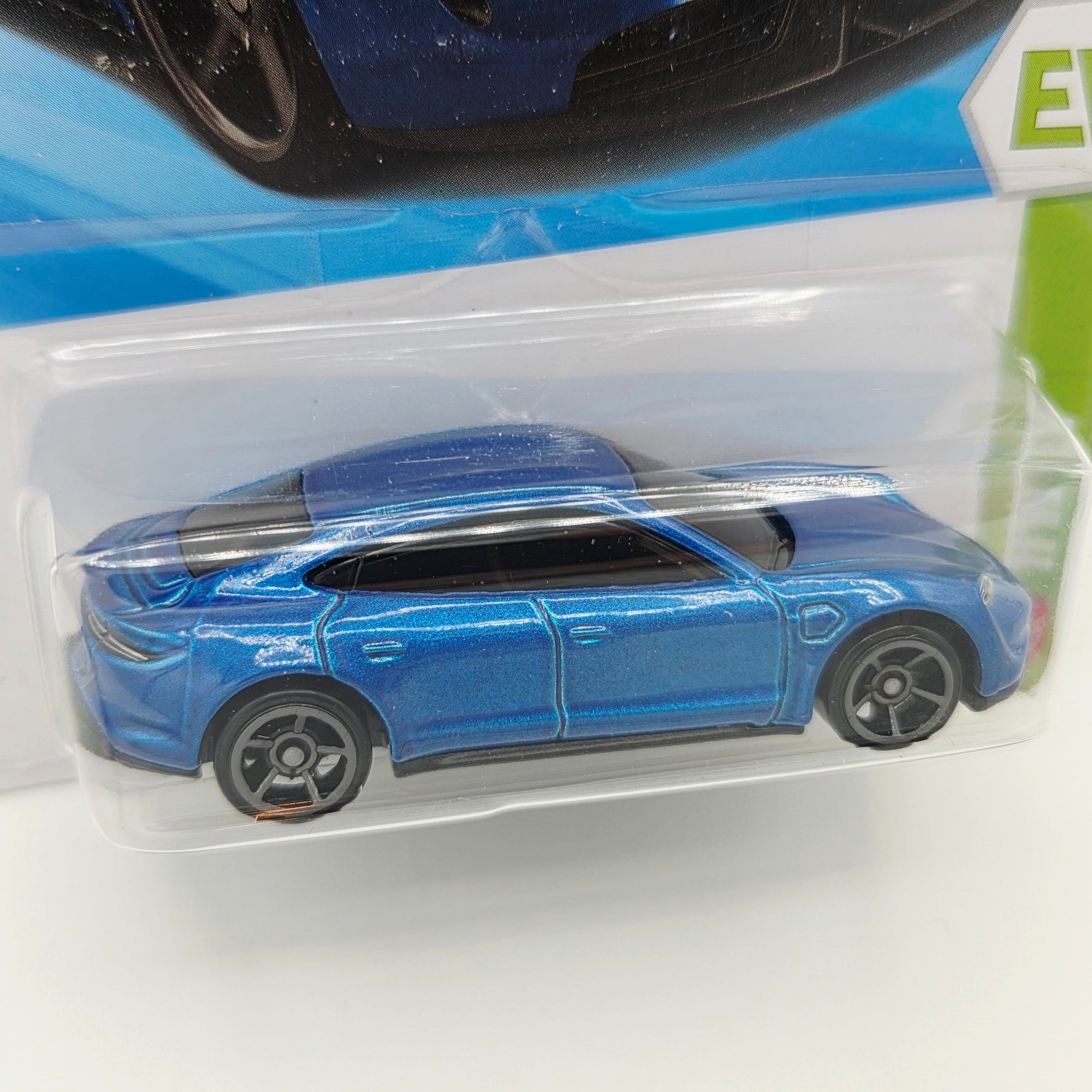 Hot Wheels Porsche Taycan Turbo S (2026 HW Basic Case J - EV)