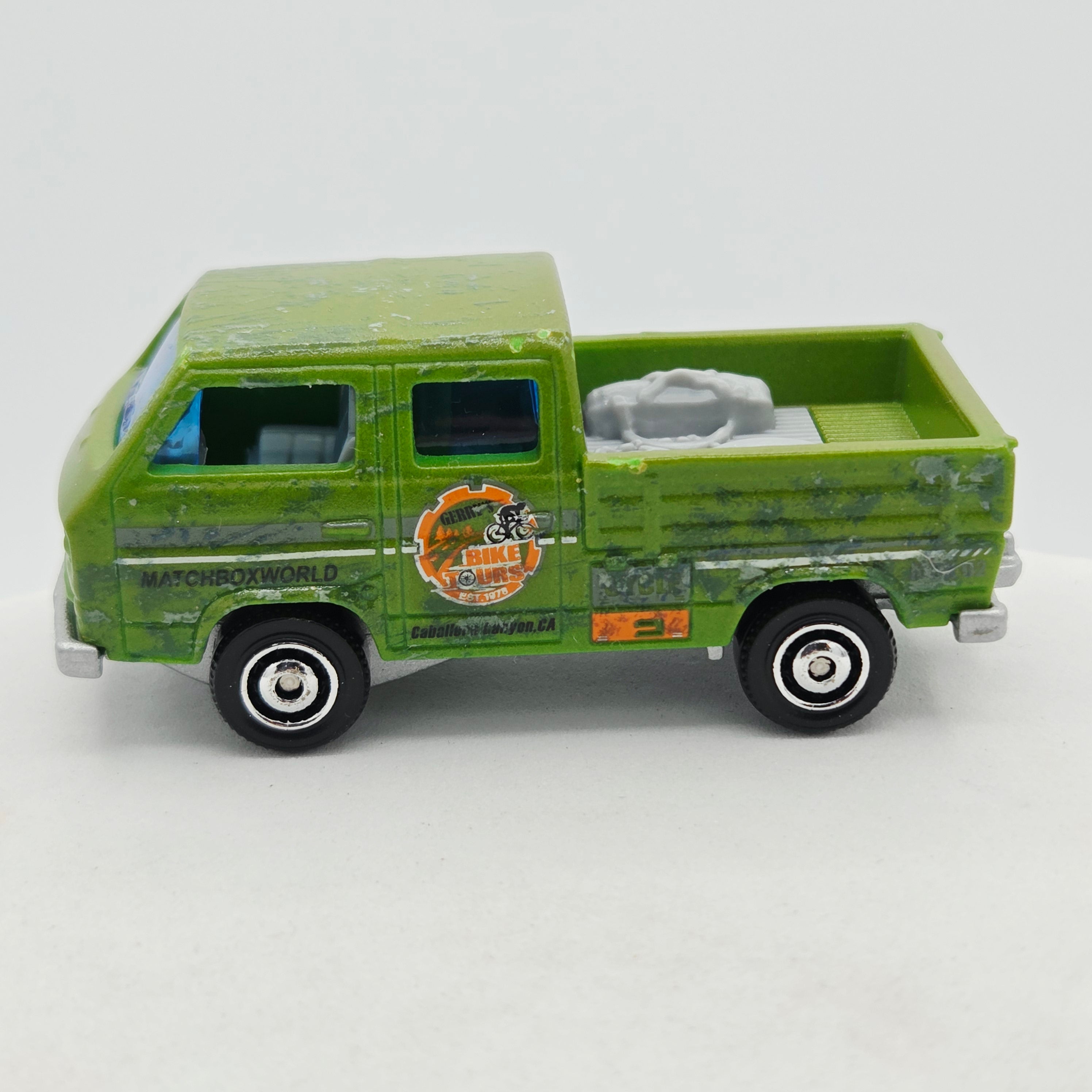 Matchbox Volkswagen Transporter Cab (2017 MBX Color Changers)
