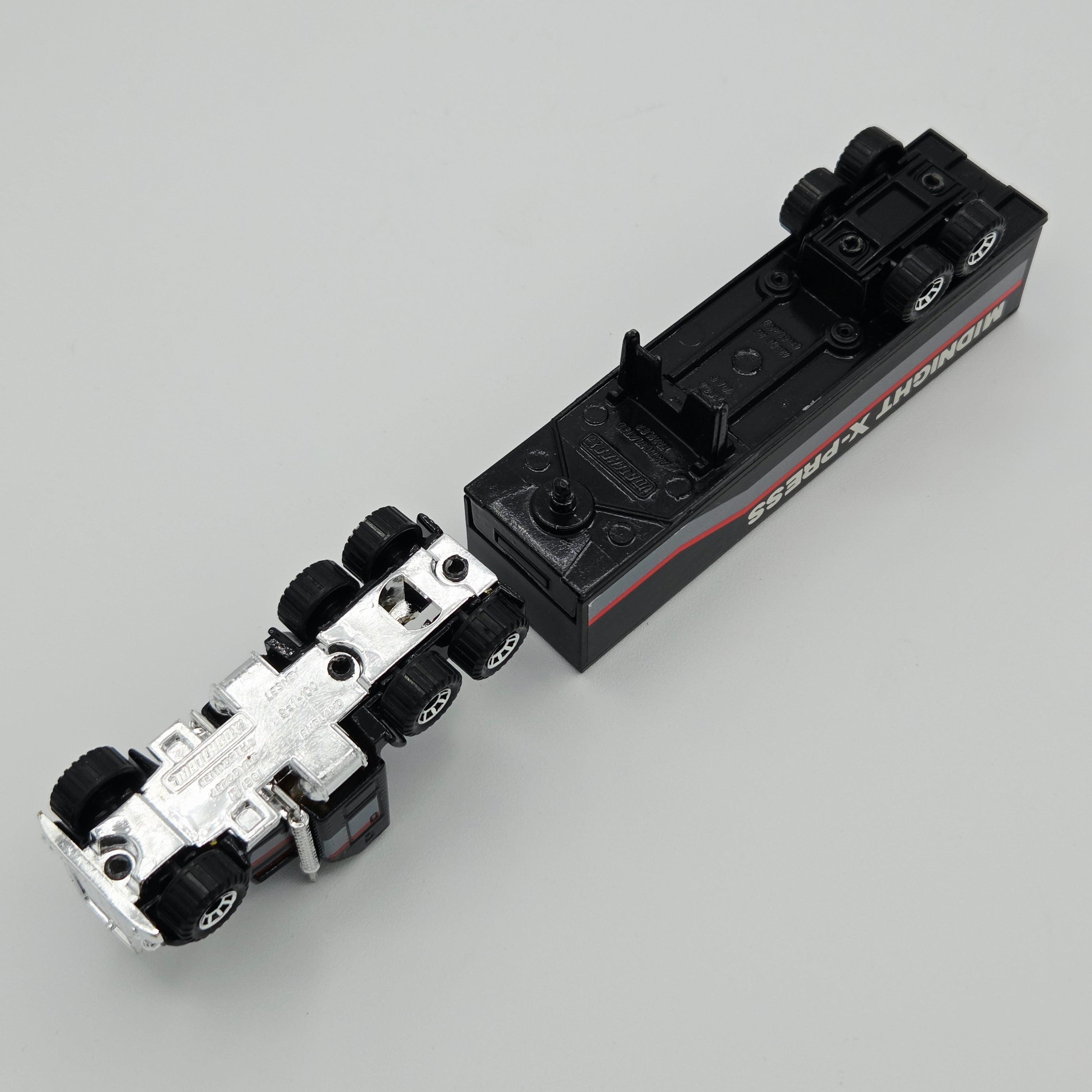 Matchbox Kenworth Aerodyne Conventional Cab Tractor w/ Box Trailer "Midnight X-Press" Semi Truck - Lesney England Base (1982 MBX Convoys CY-9)
