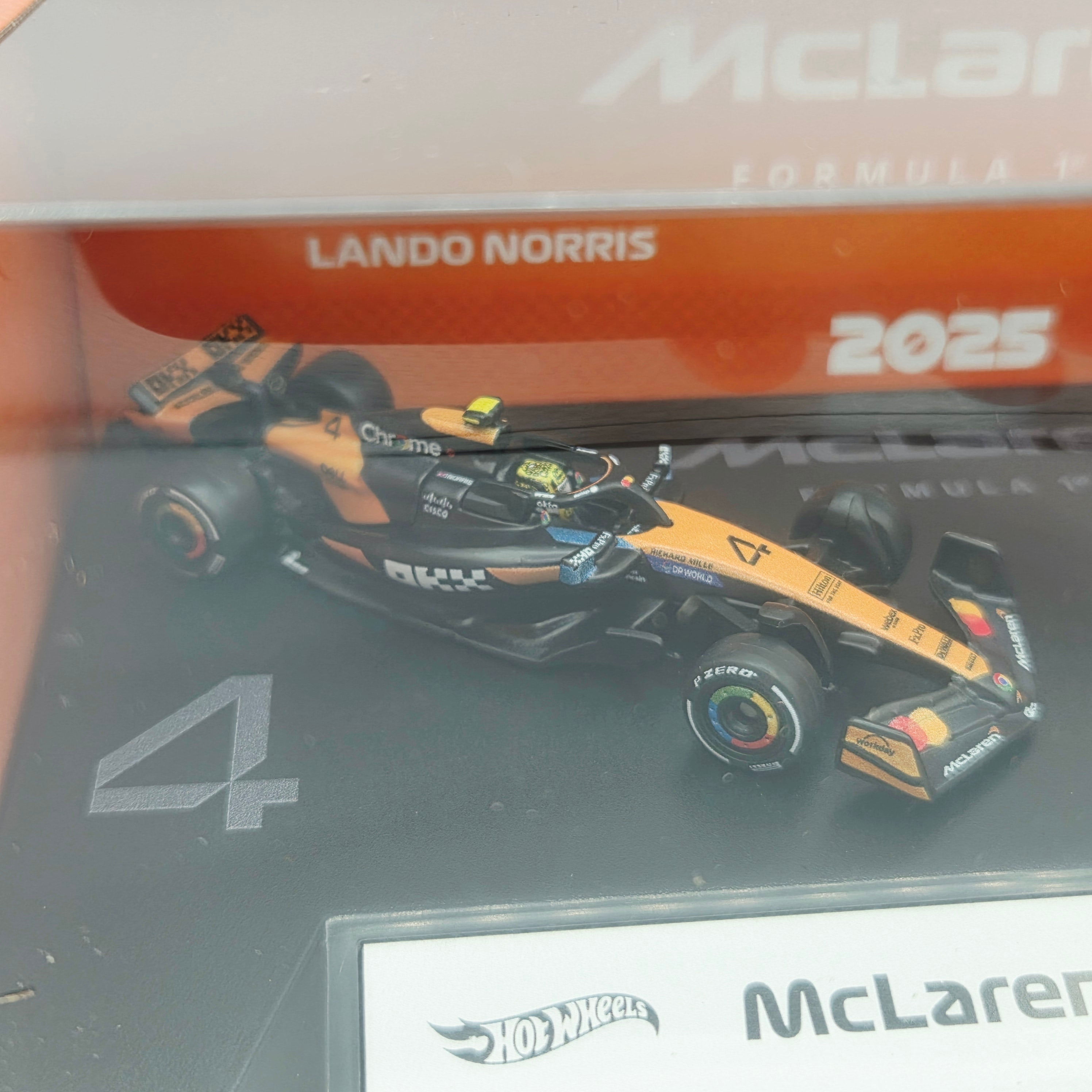 Hot Wheels - McLaren Formula 1 Team 2025 #4 Norris & #81 Piastri (2026 F1 Premium 2 Pack Box Set)