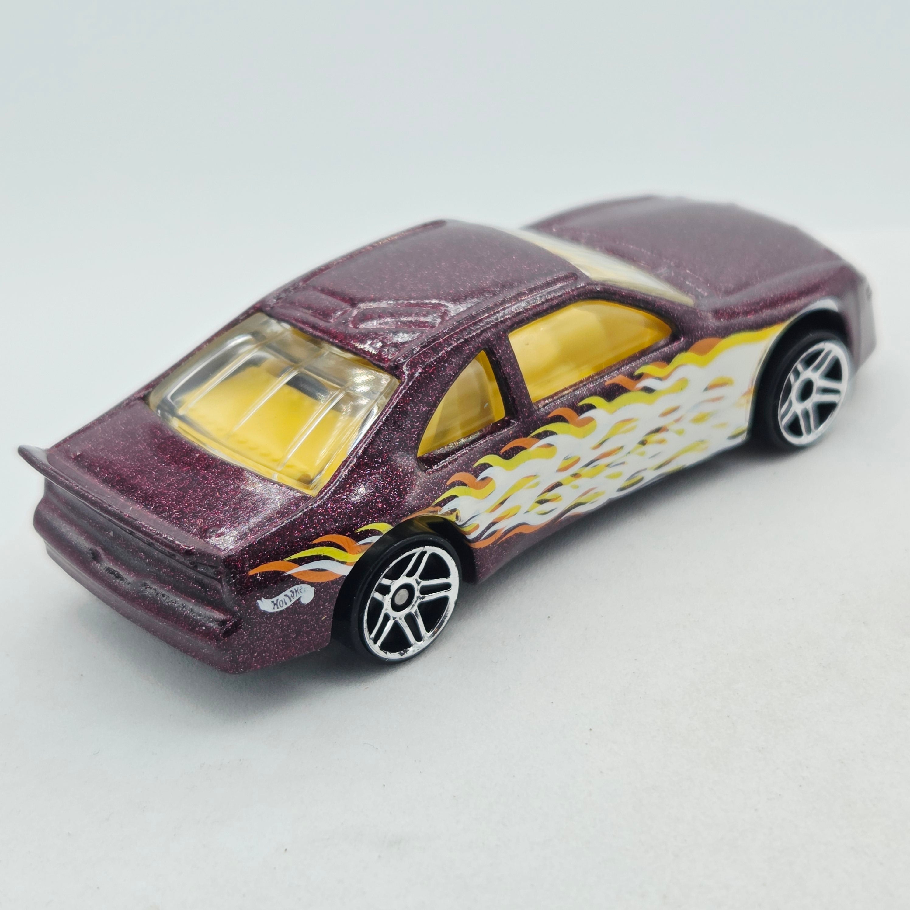 Hot Wheels T-Bird Stocker (2000 HW Forces of Nature 5 Pack - Multipack Exclusive)