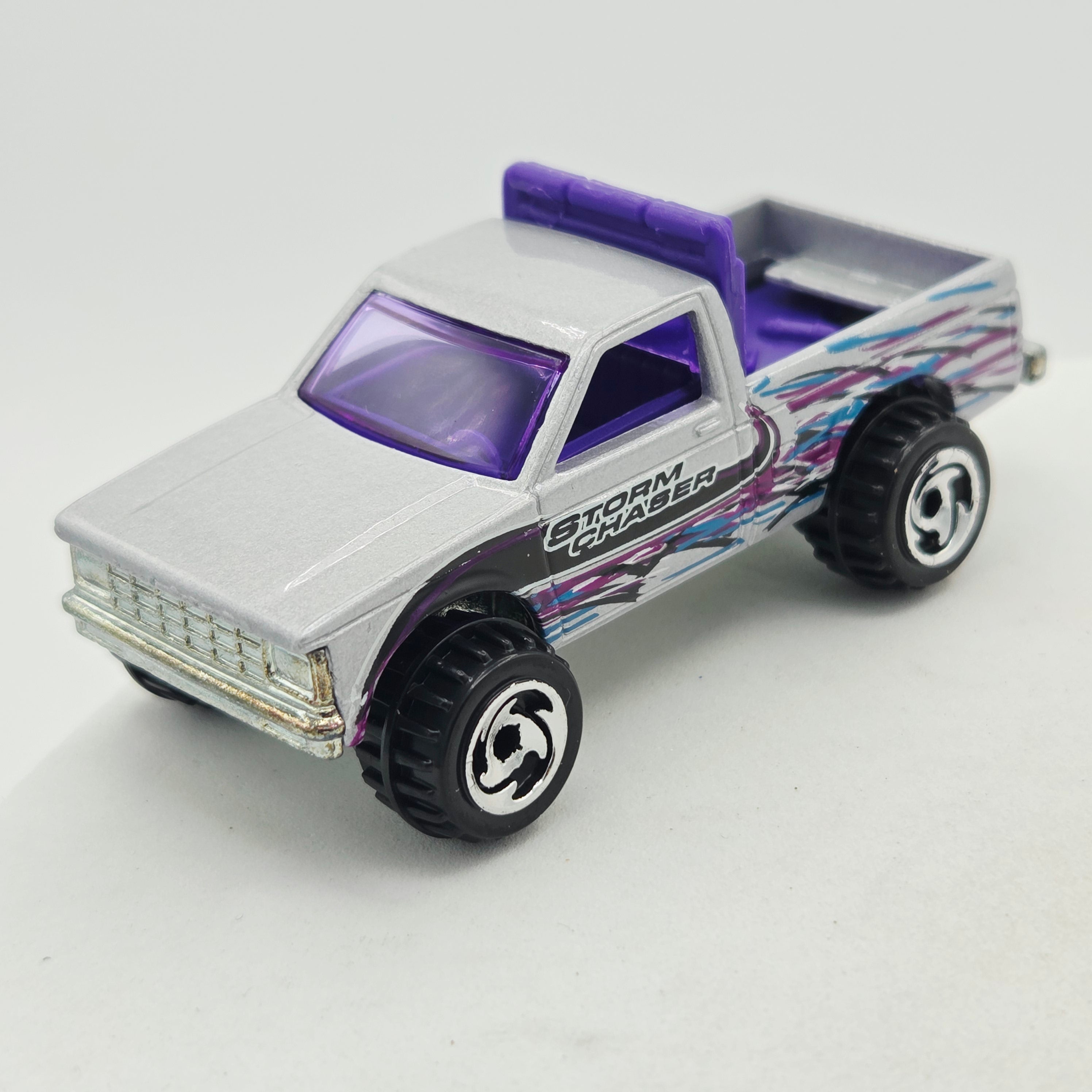 Hot Wheels Chevy / GMC Pickup - Pathbeater, Surf Patrol "Storm Chaser" (2000 HW Basic / Mainline)