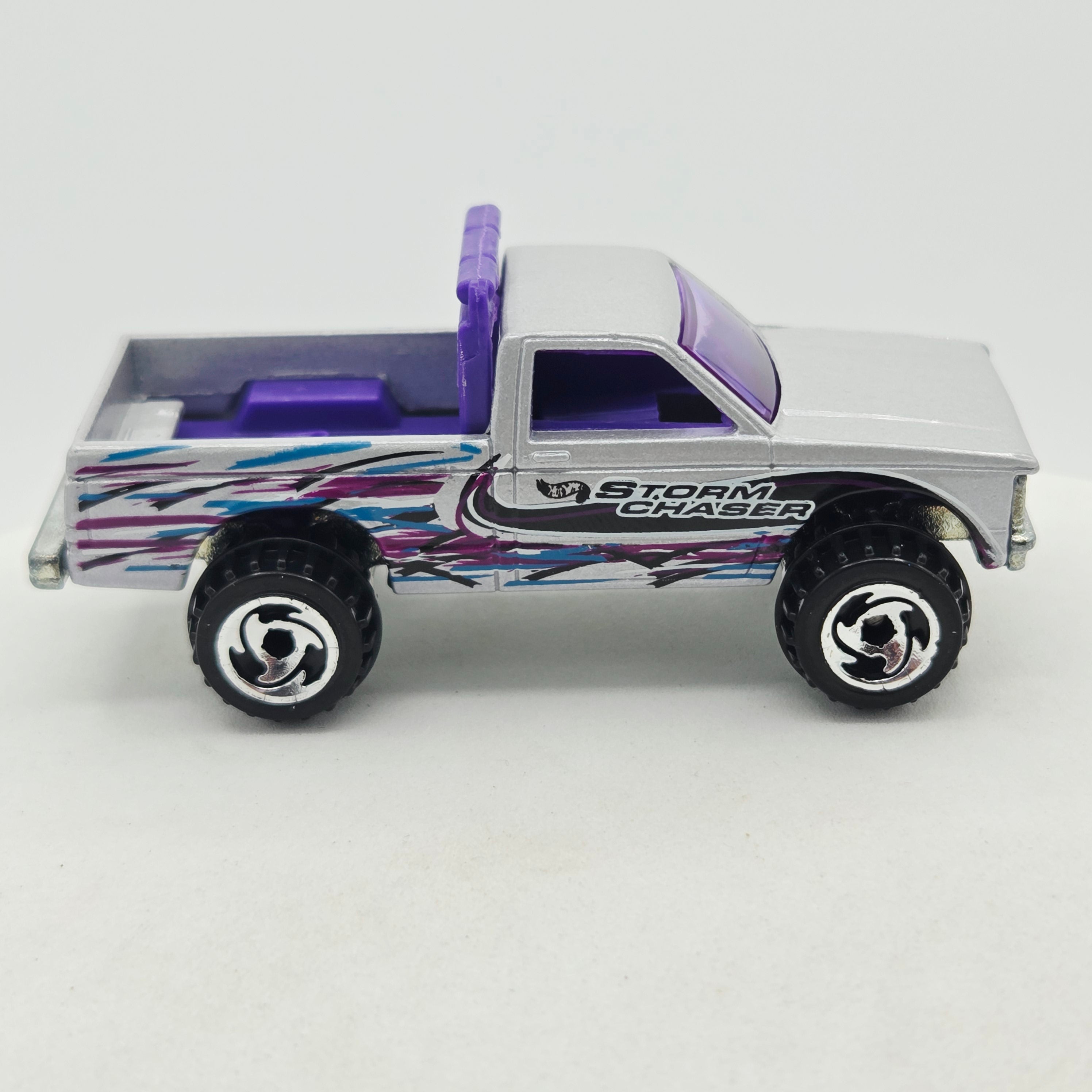 Hot Wheels Chevy / GMC Pickup - Pathbeater, Surf Patrol "Storm Chaser" (2000 HW Basic / Mainline)