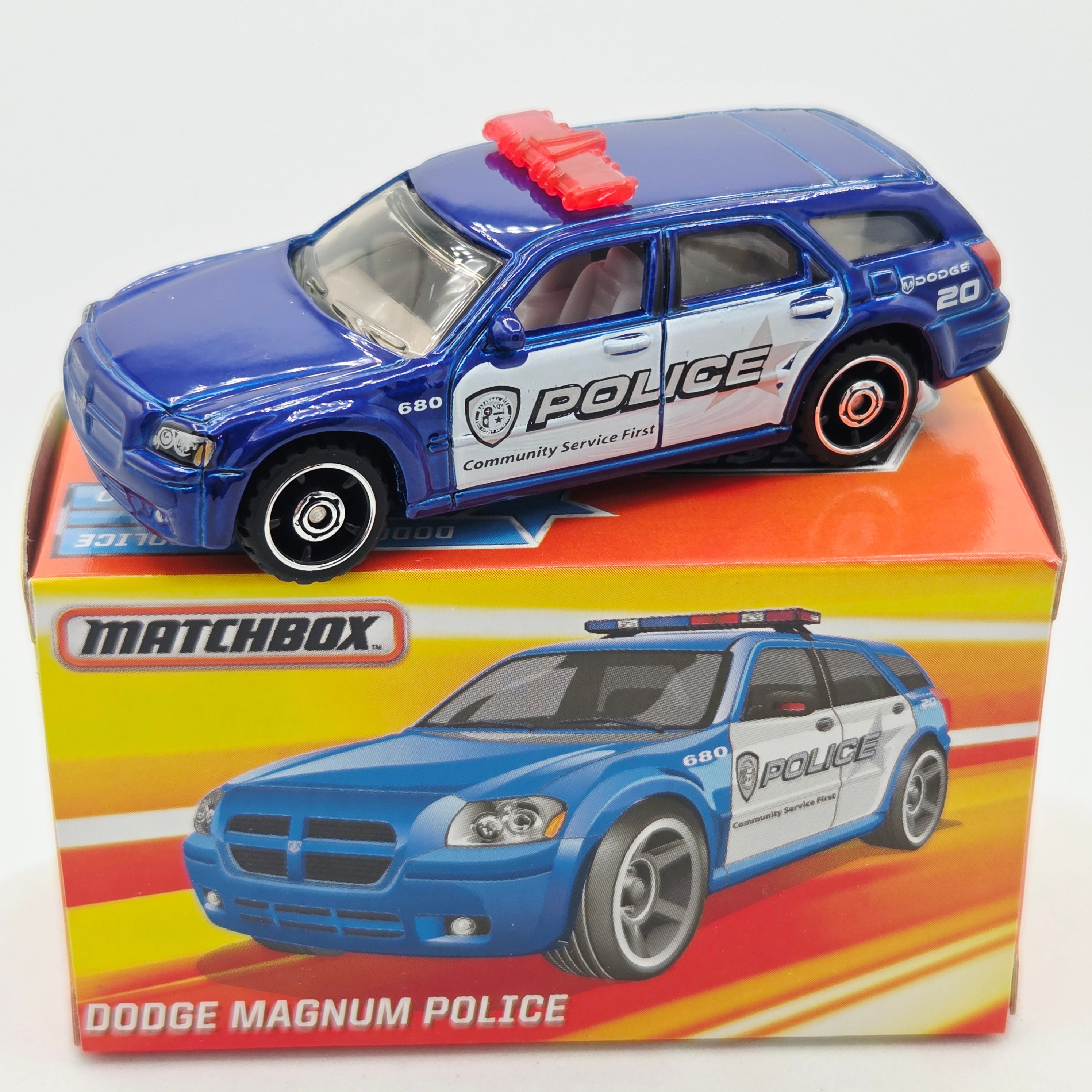 Matchbox Dodge Magnum Police Car (2017 Best of Matchbox - Toys R Us Exclusive)