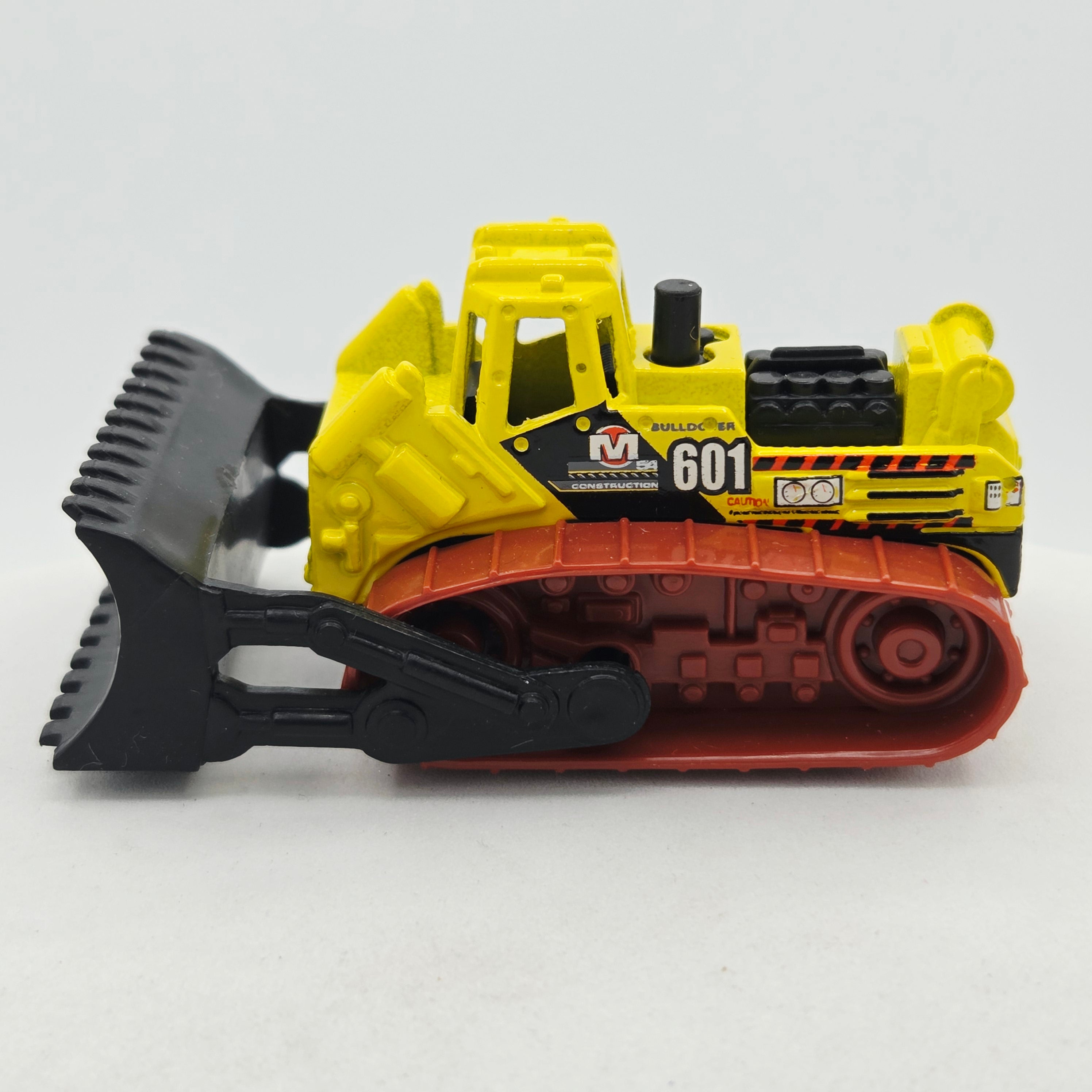 Matchbox '04 Bulldozer / Super Dozer "M" (2005 MBX Construction 5 Pack - Multipack Exclusive)