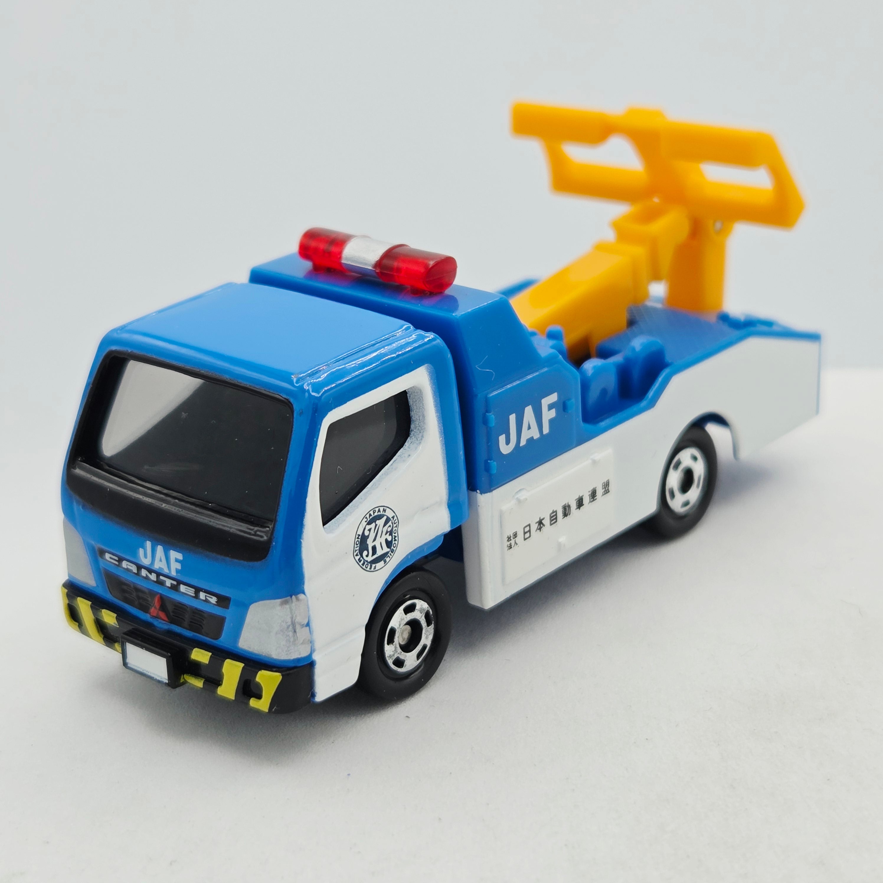 Takara Tomy - Mitsubishi Fuso Canter JAF Wrecker #2 (Classic Tomica Minicars)