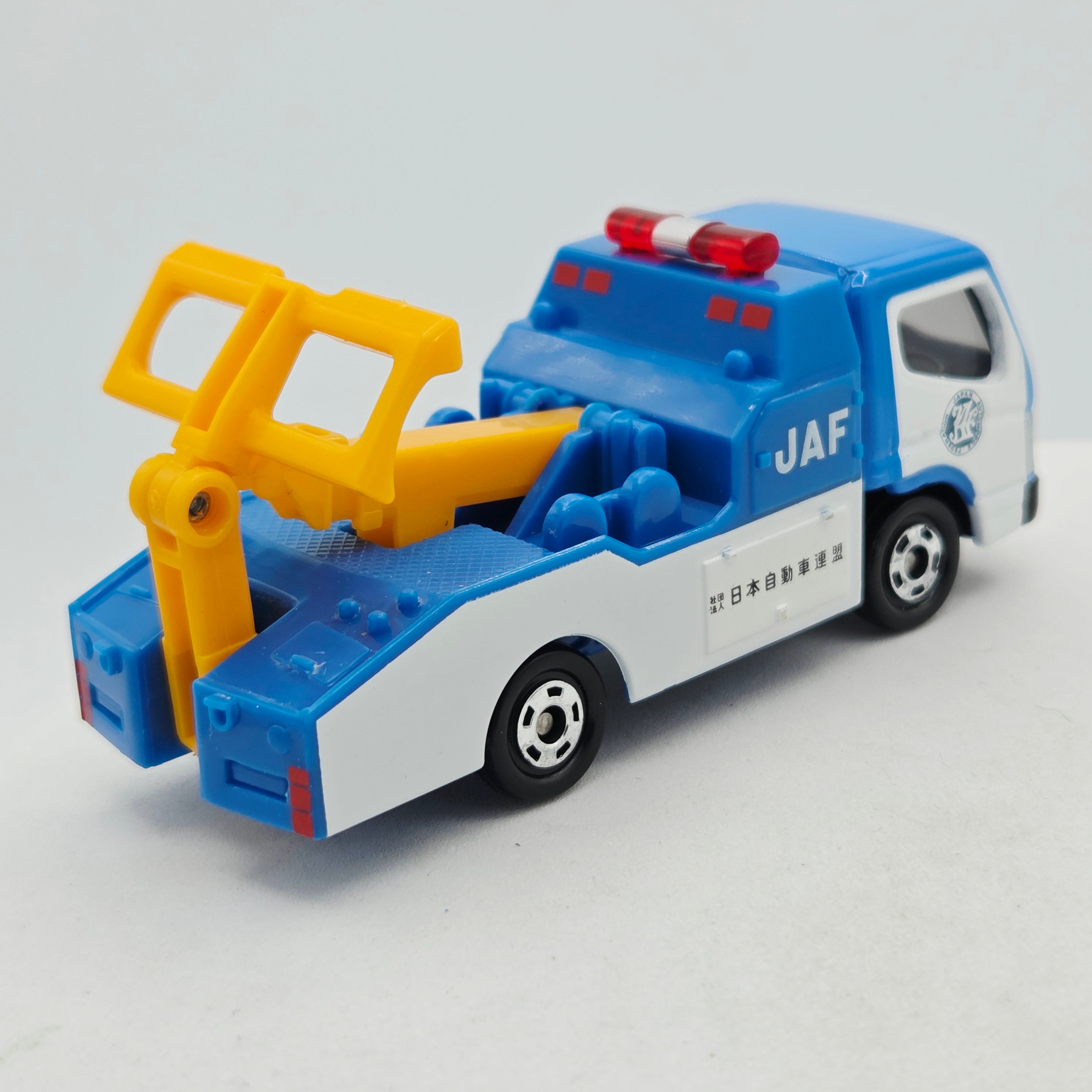Takara Tomy - Mitsubishi Fuso Canter JAF Wrecker #2 (Classic Tomica Minicars)