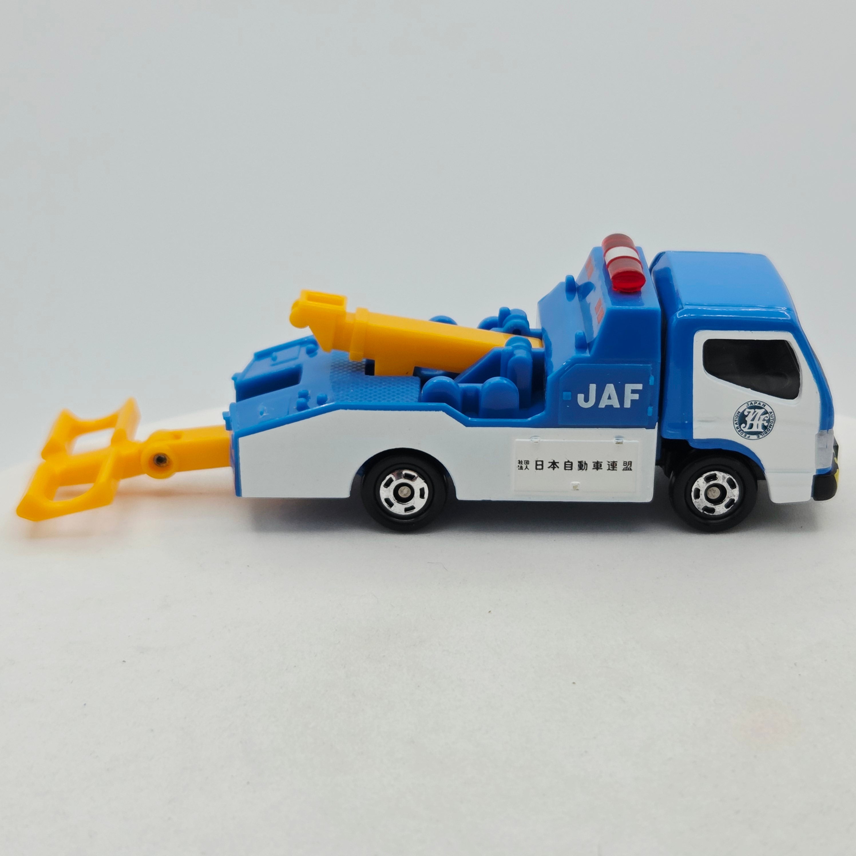 Takara Tomy - Mitsubishi Fuso Canter JAF Wrecker #2 (Classic Tomica Minicars)
