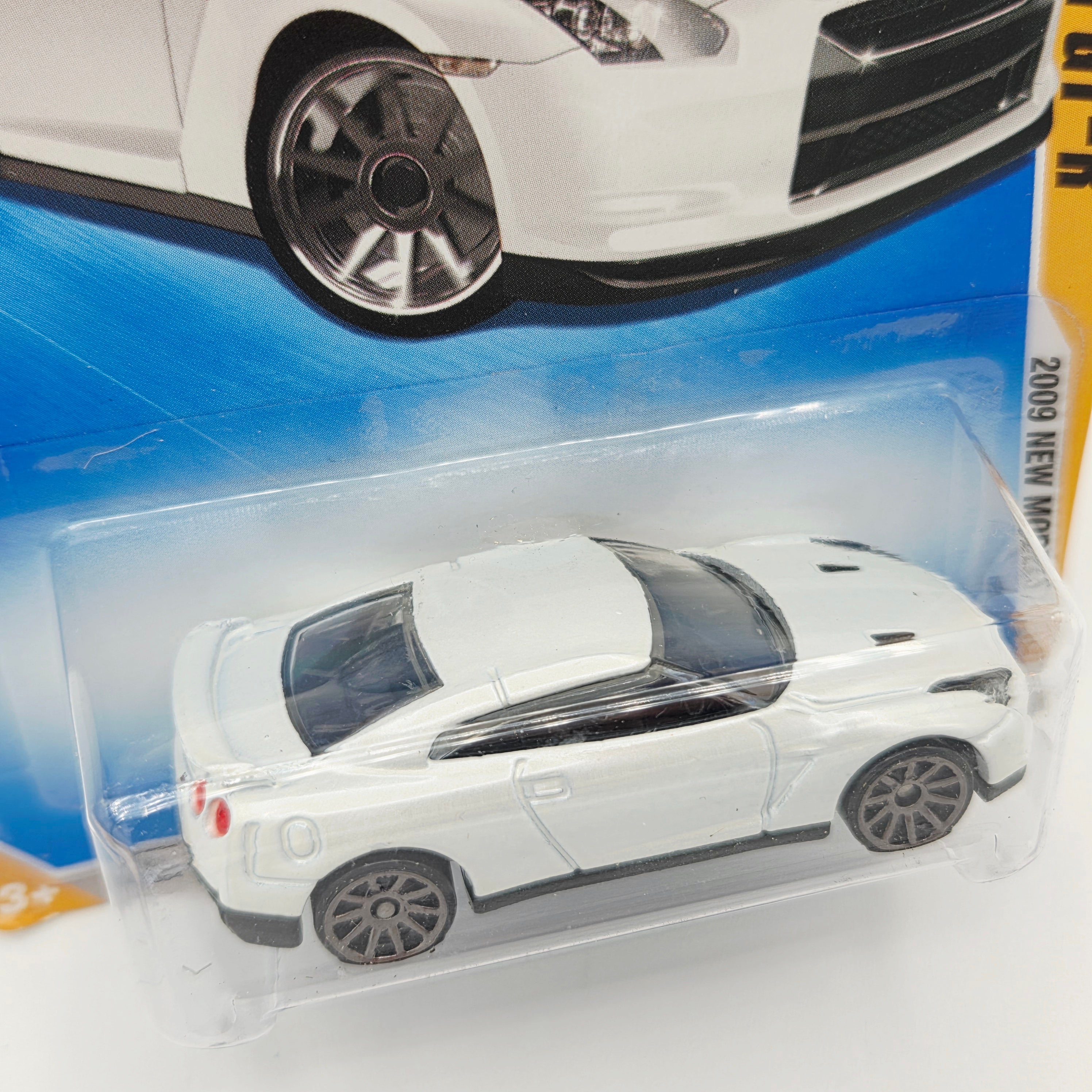Hot Wheels Nissan GT-R (2009 HW Basic - New Models)