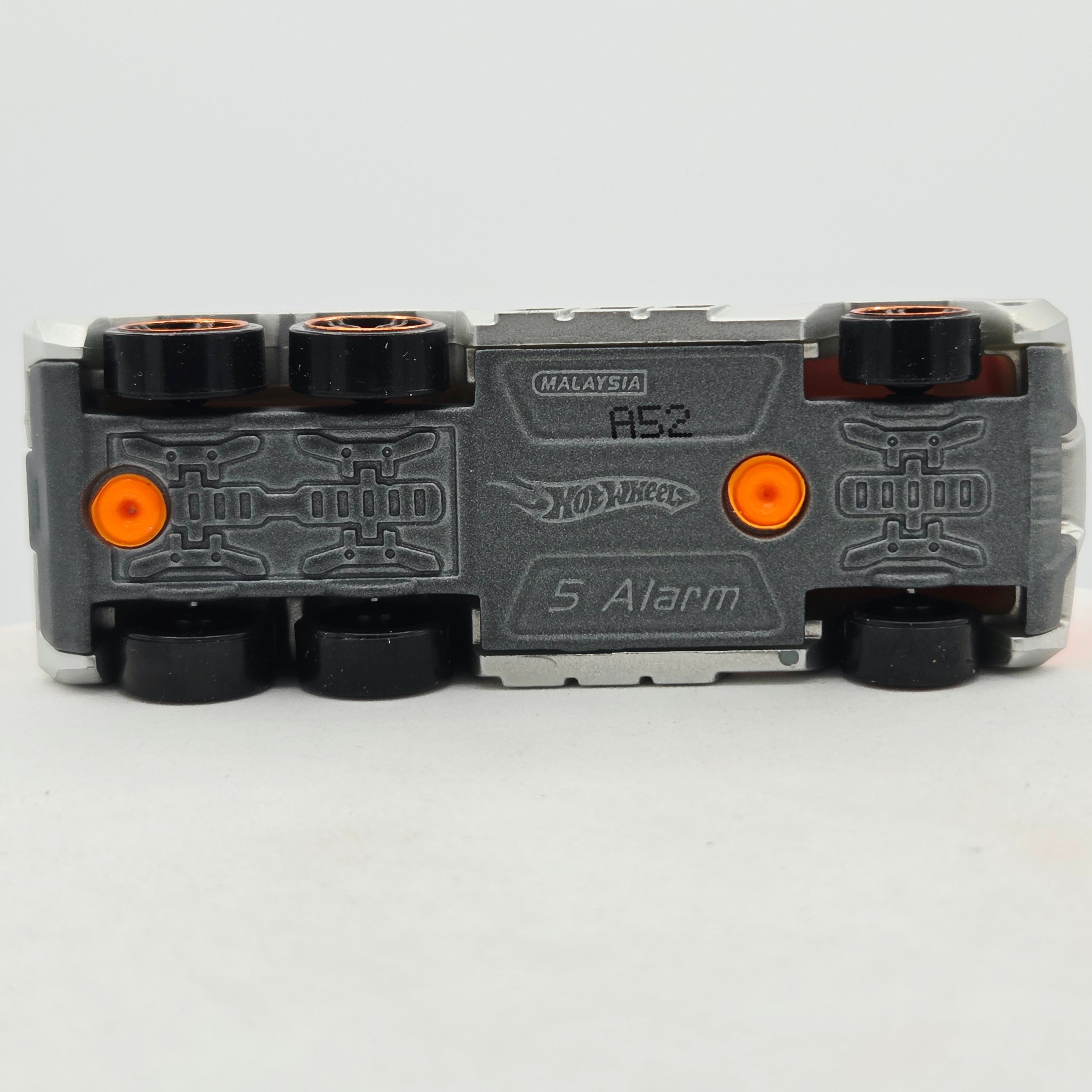 Hot Wheels 5 Alarm Fire Truck - Tandem Axel (2009 HW Basic - New Models)