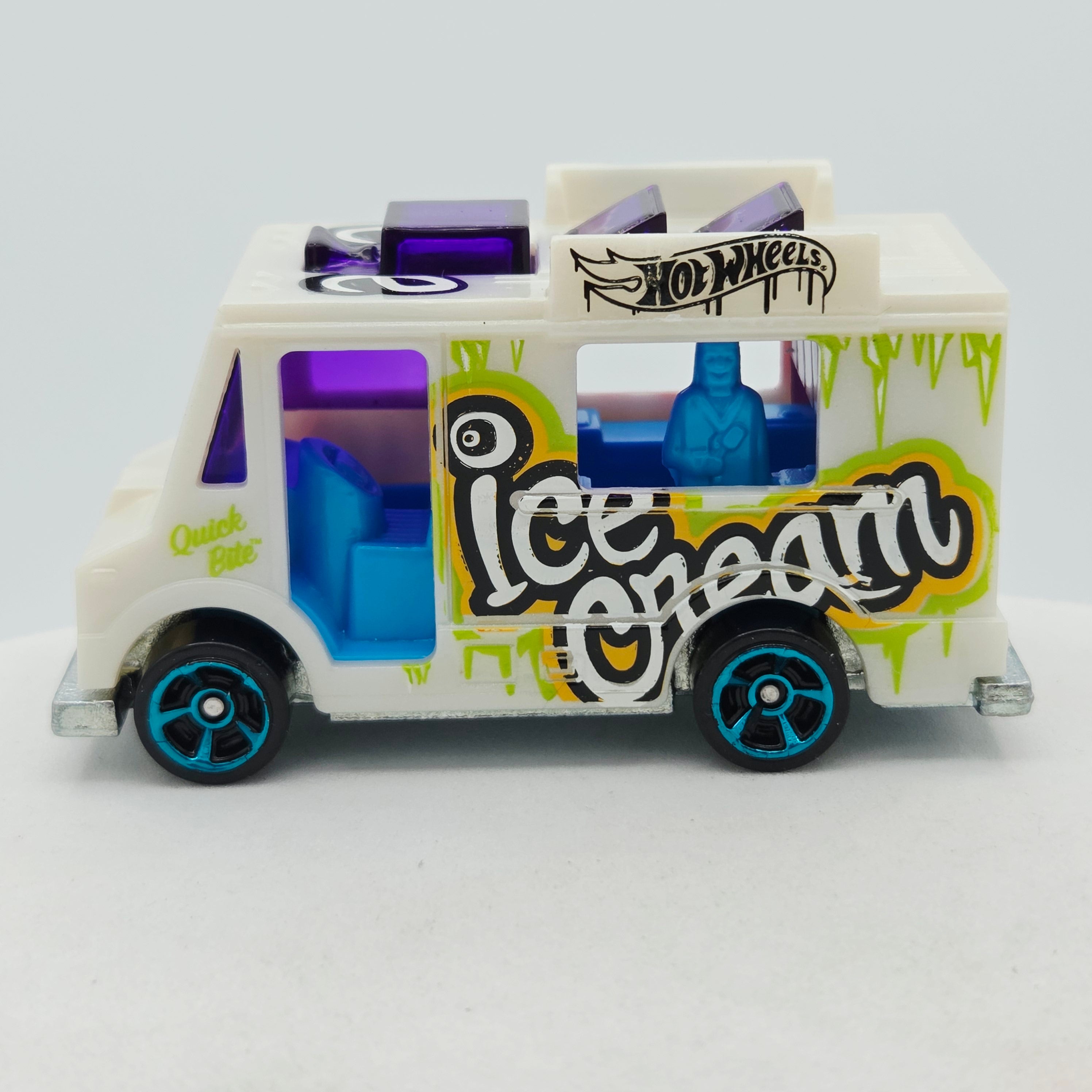 Hot Wheels Quick Bite / Ice Cream Truck (2020 HW Basic - Art Cars)