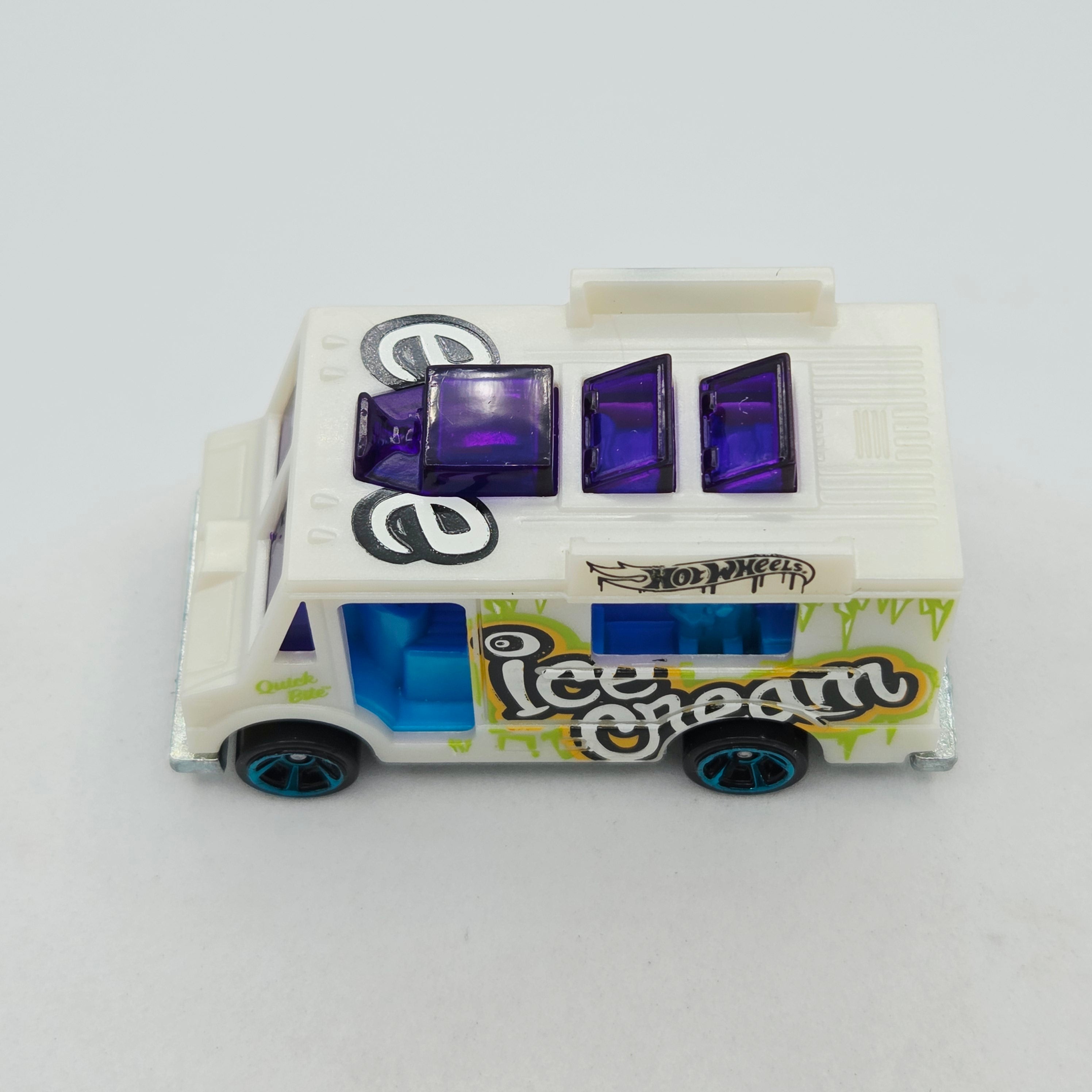 Hot Wheels Quick Bite / Ice Cream Truck (2020 HW Basic - Art Cars)