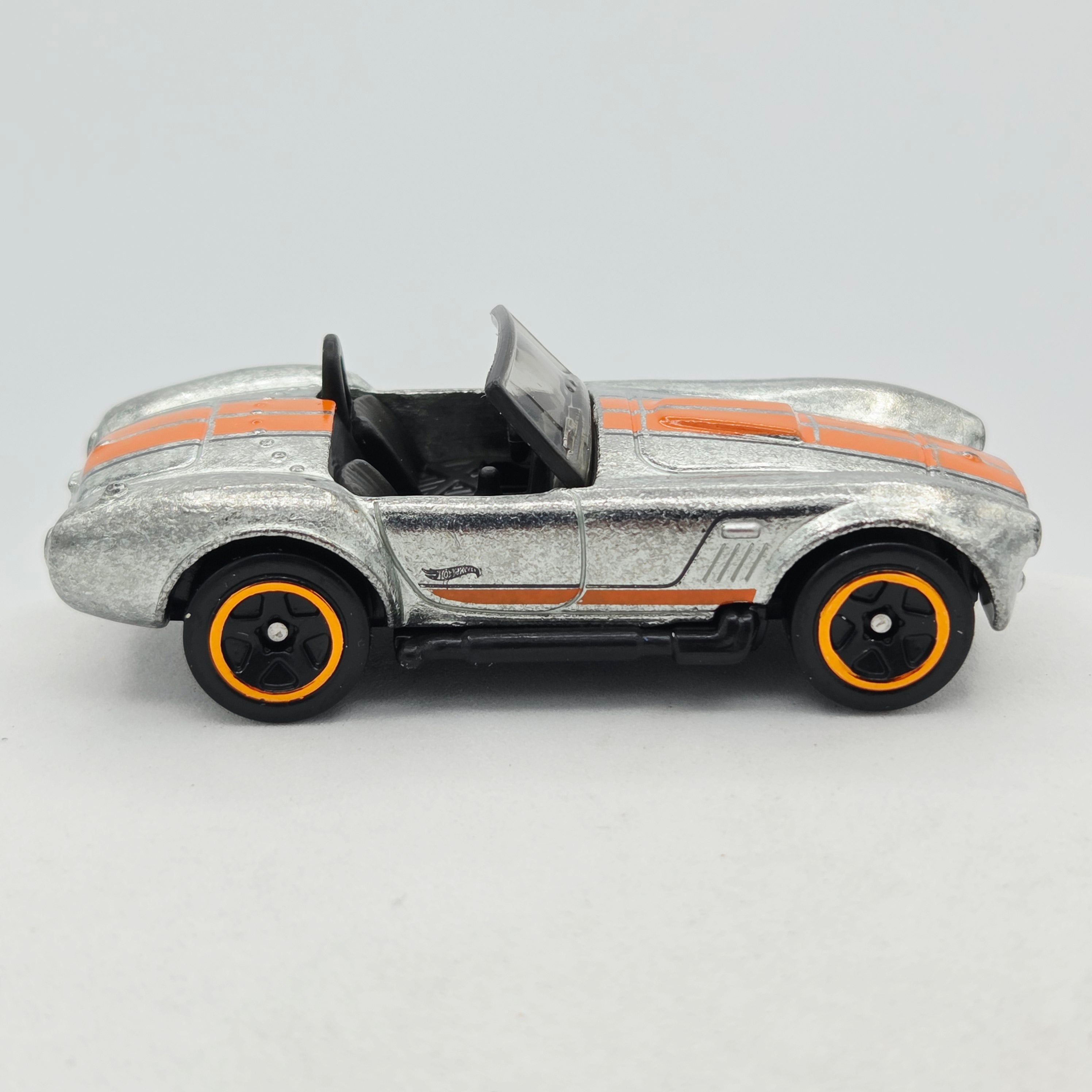Hot Wheels Shelby Cobra 427 S/C - ZAMAC (2020 HW Basic - Roadsters)