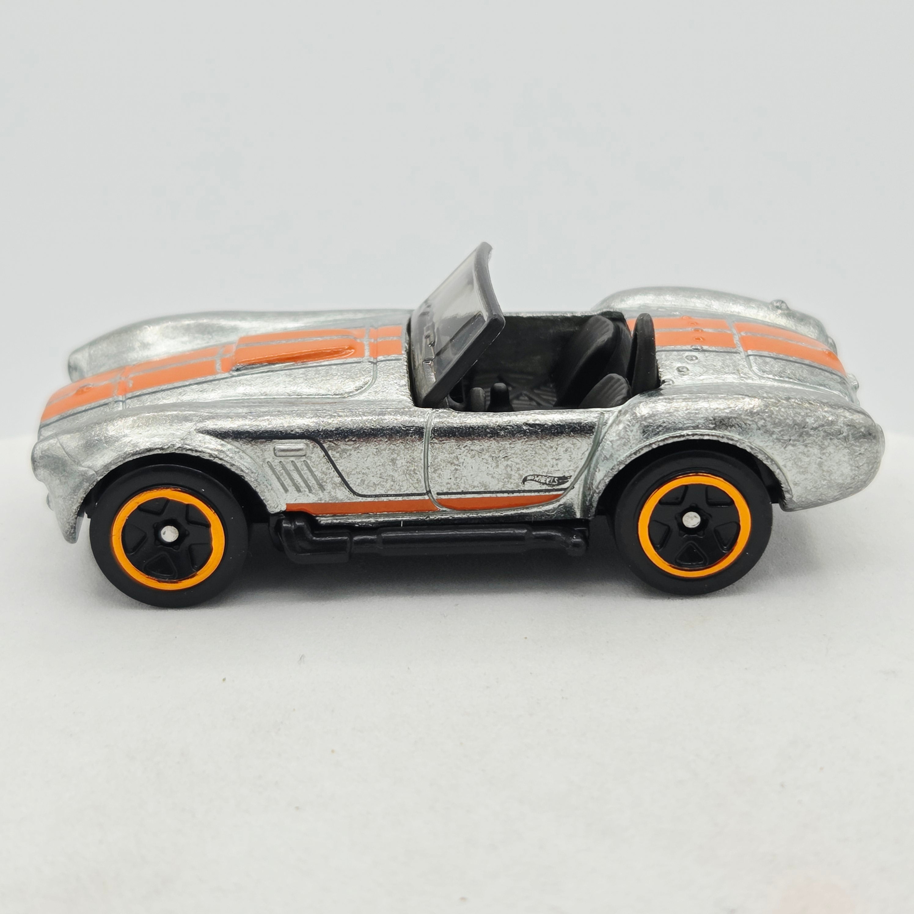Hot Wheels Shelby Cobra 427 S/C - ZAMAC (2020 HW Basic - Roadsters)