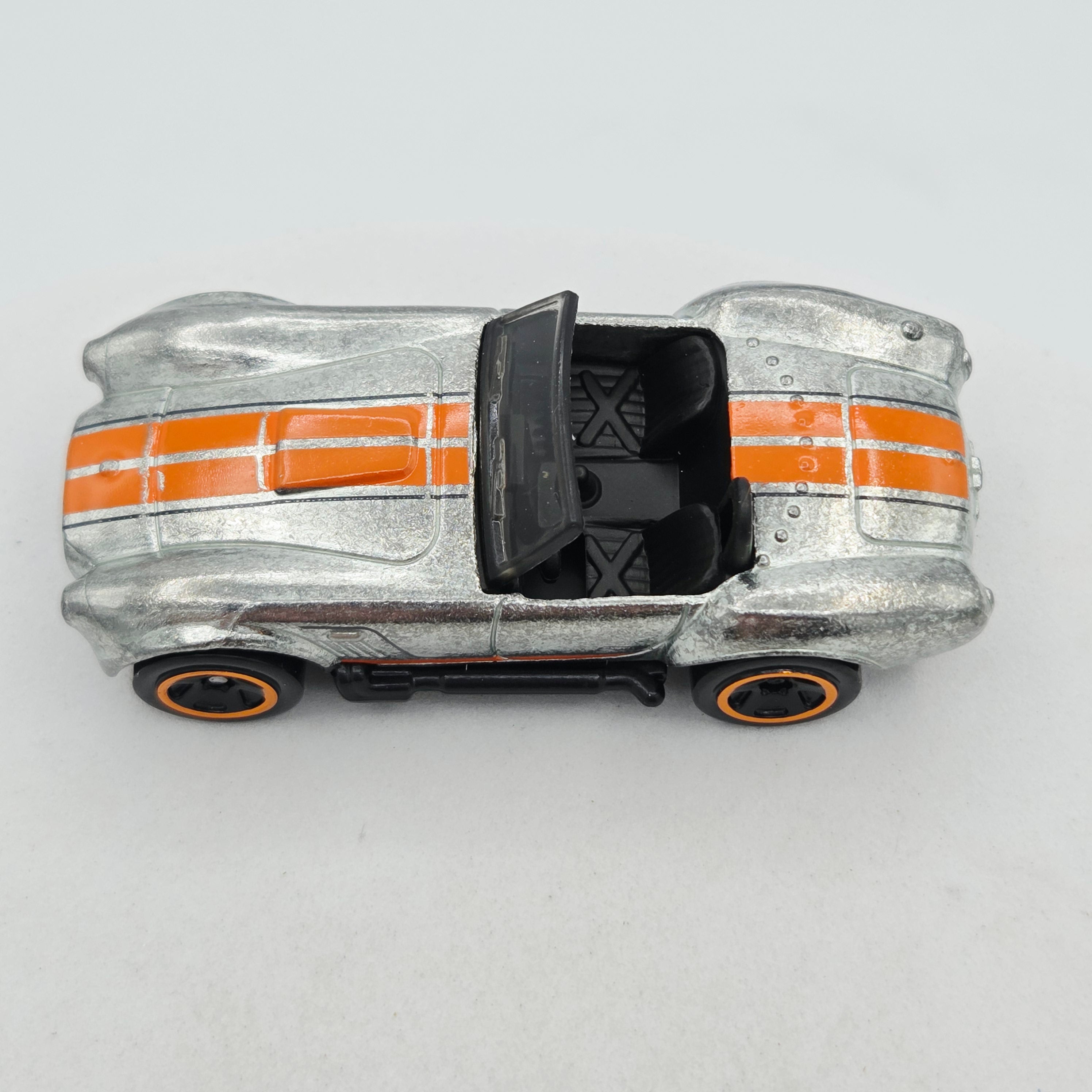 Hot Wheels Shelby Cobra 427 S/C - ZAMAC (2020 HW Basic - Roadsters)