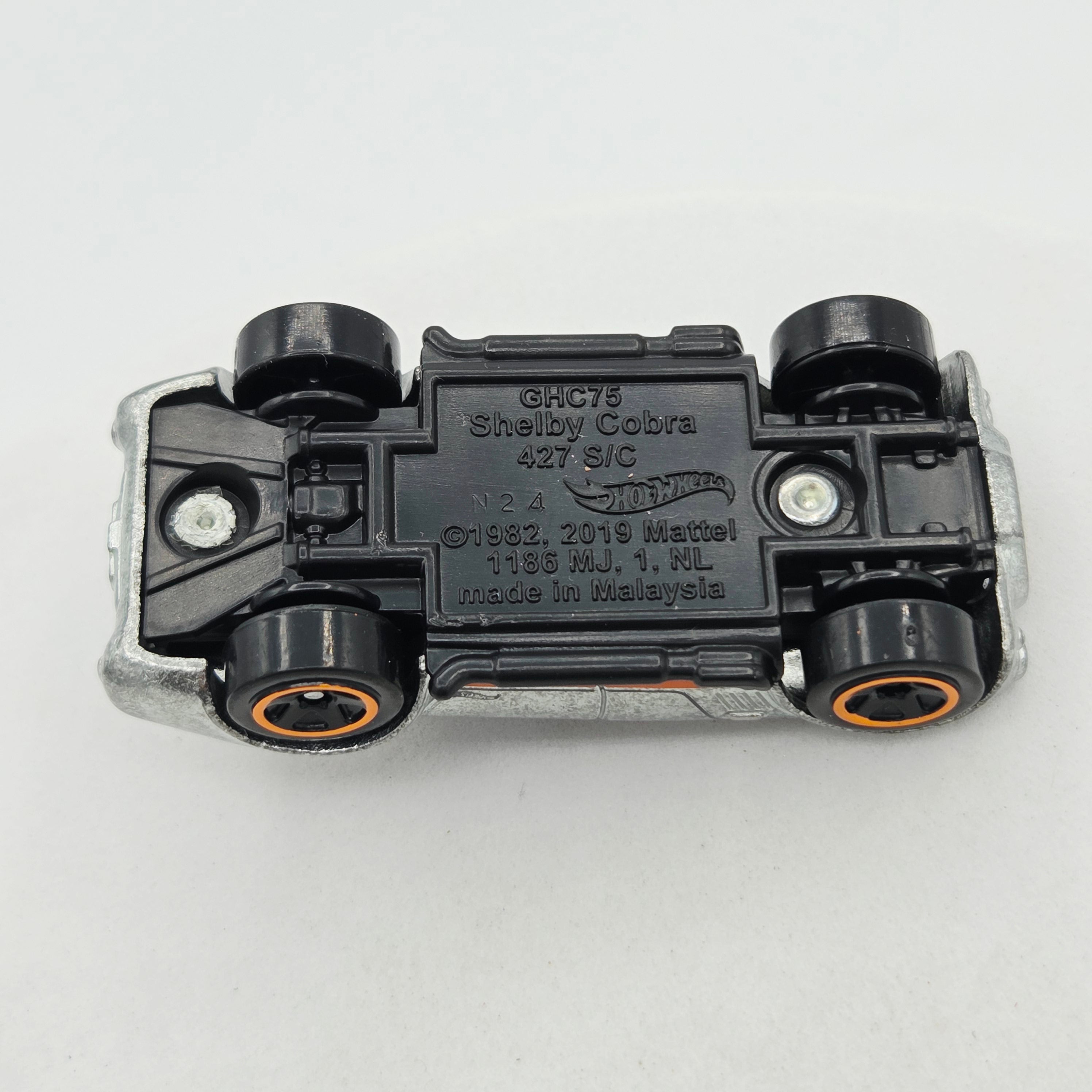 Hot Wheels Shelby Cobra 427 S/C - ZAMAC (2020 HW Basic - Roadsters)