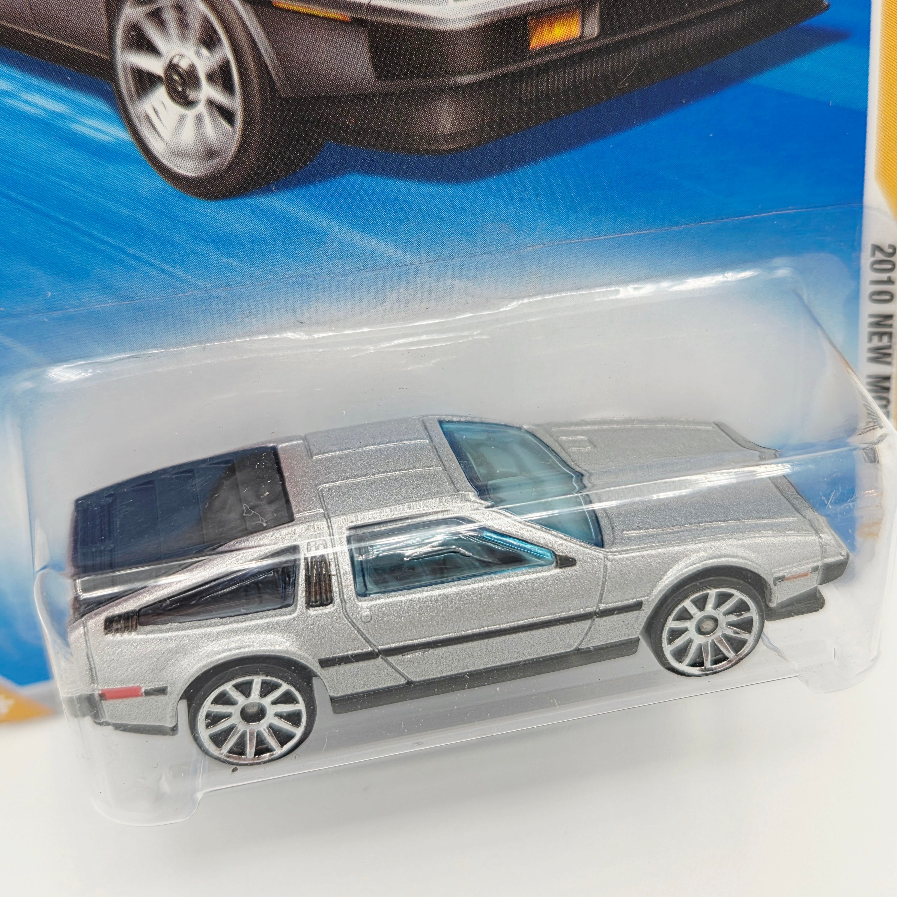 Hot Wheels '81 Delorean DMC-12 (2010 HW Basic - New Models)