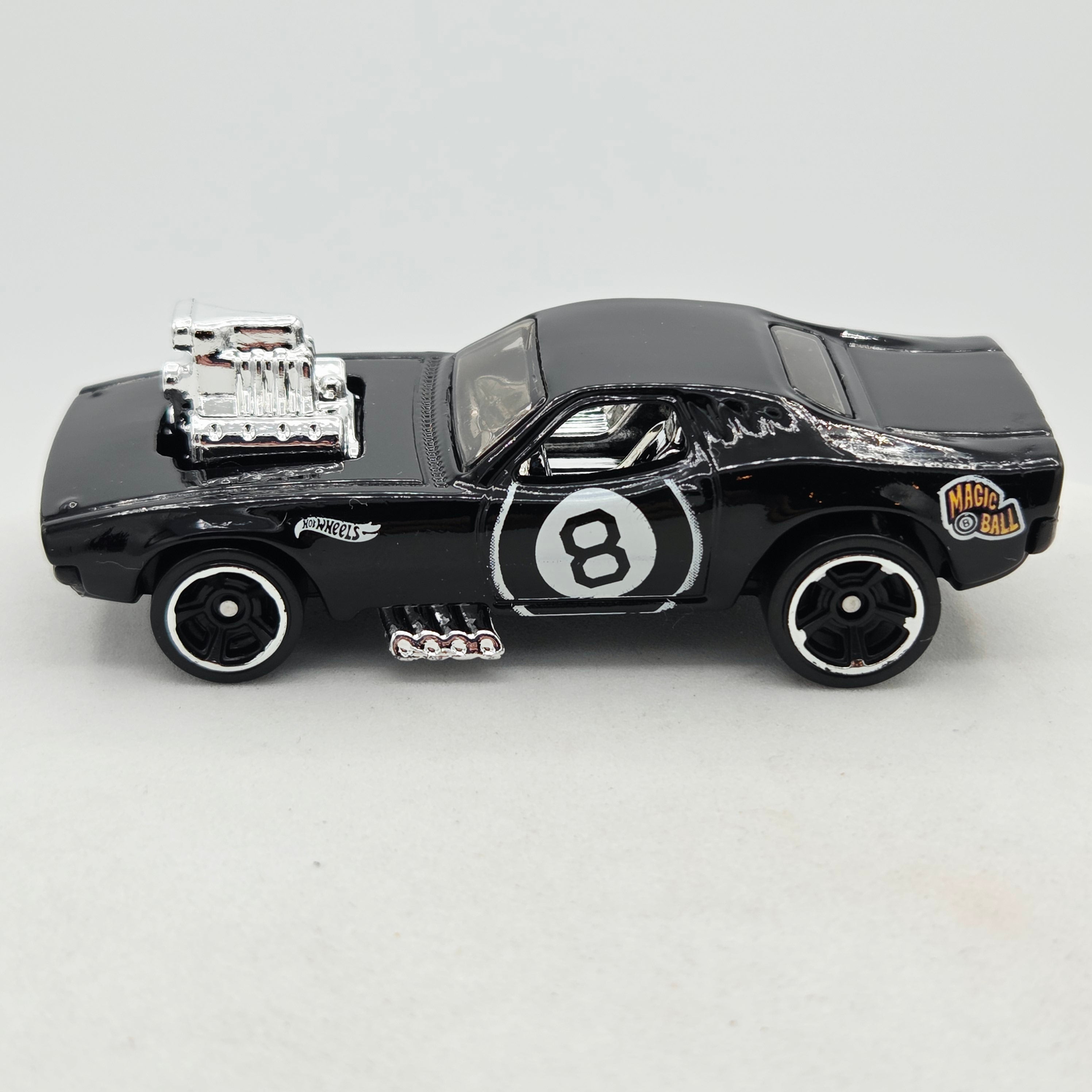 Hot Wheels Rodger Dodger - Magic 8 Ball (2021 HW Basic - Mattel Games)