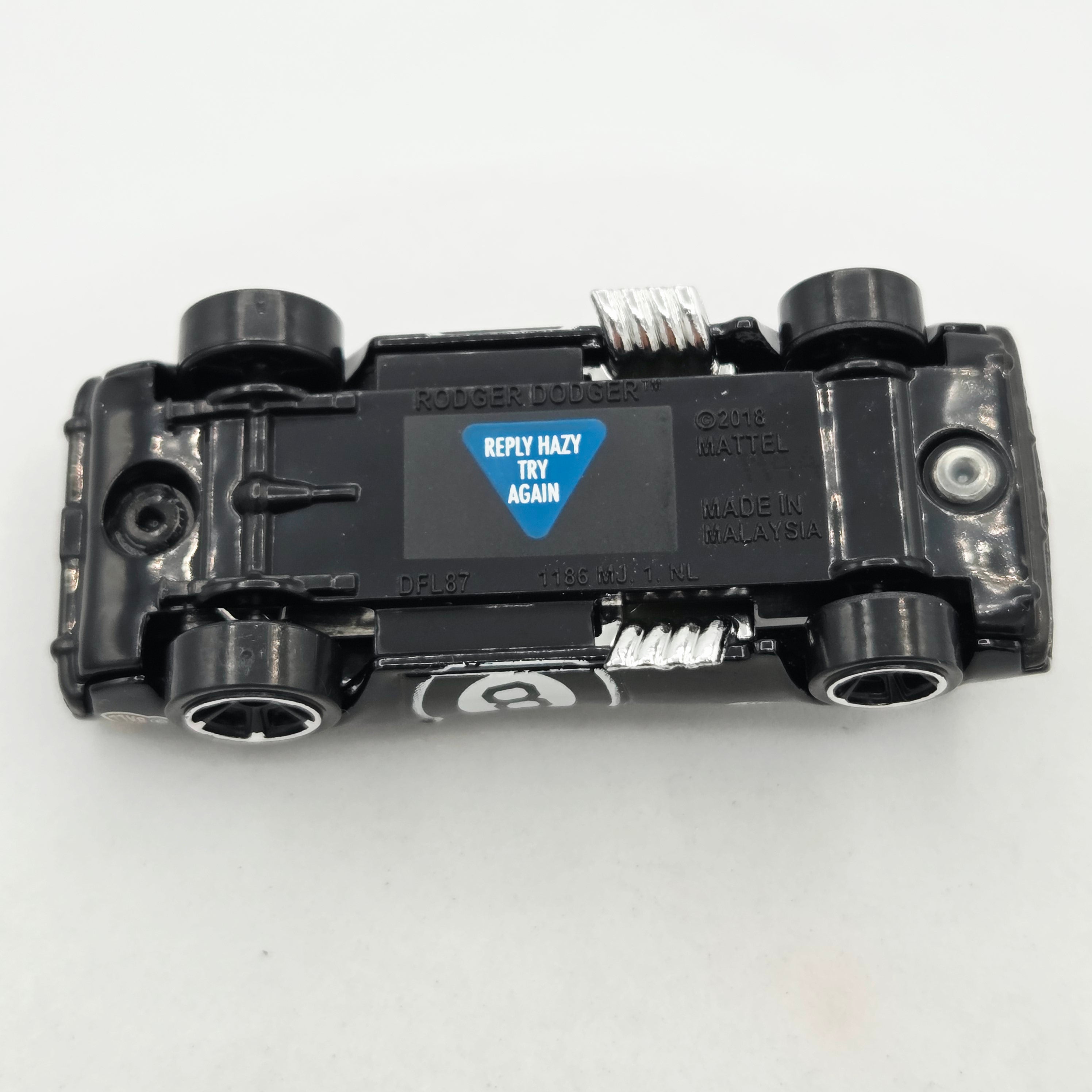 Hot Wheels Rodger Dodger - Magic 8 Ball (2021 HW Basic - Mattel Games)