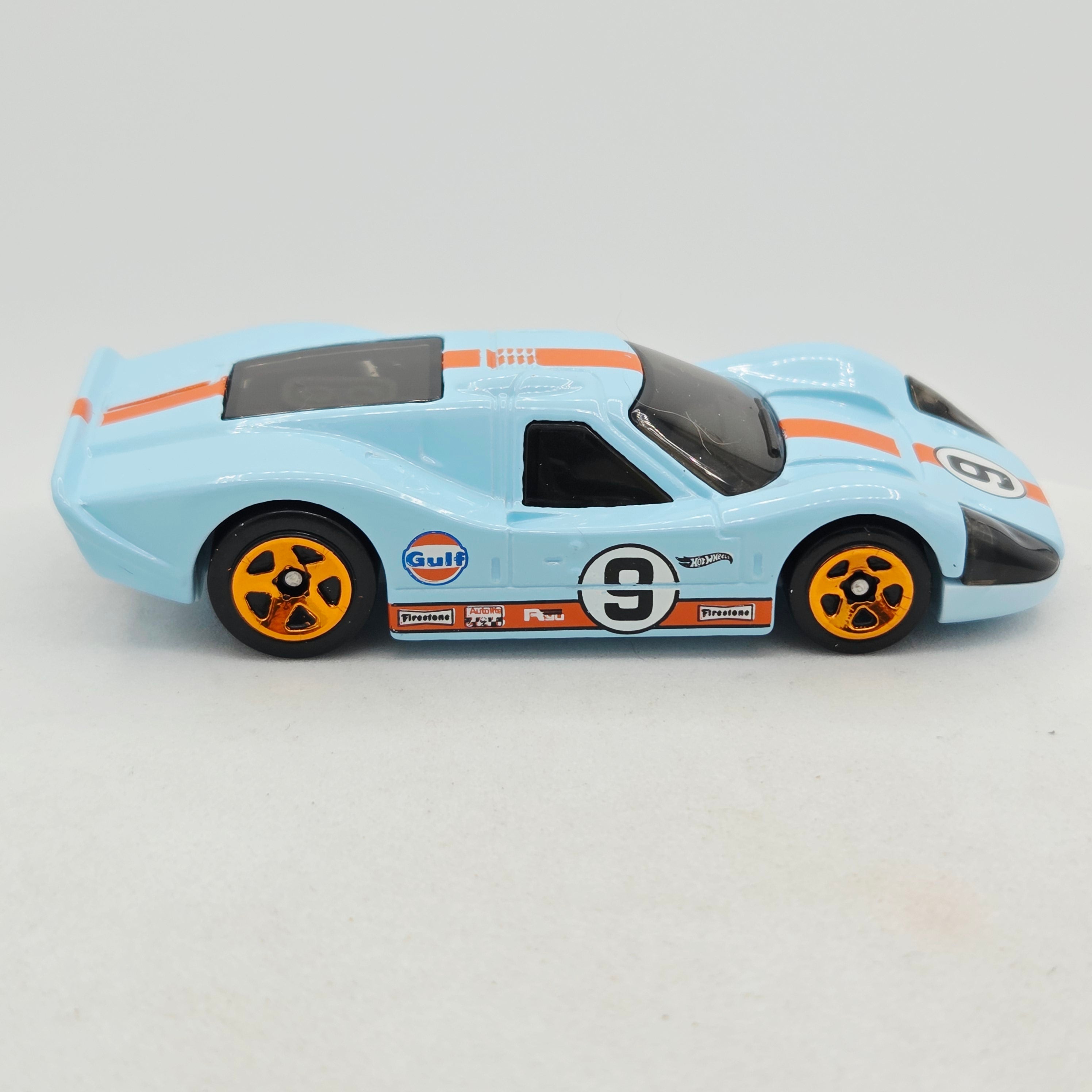 Hot Wheels '67 Ford GT40 MK IV "Gulf" (2022 HW Basic - Retro Racers)