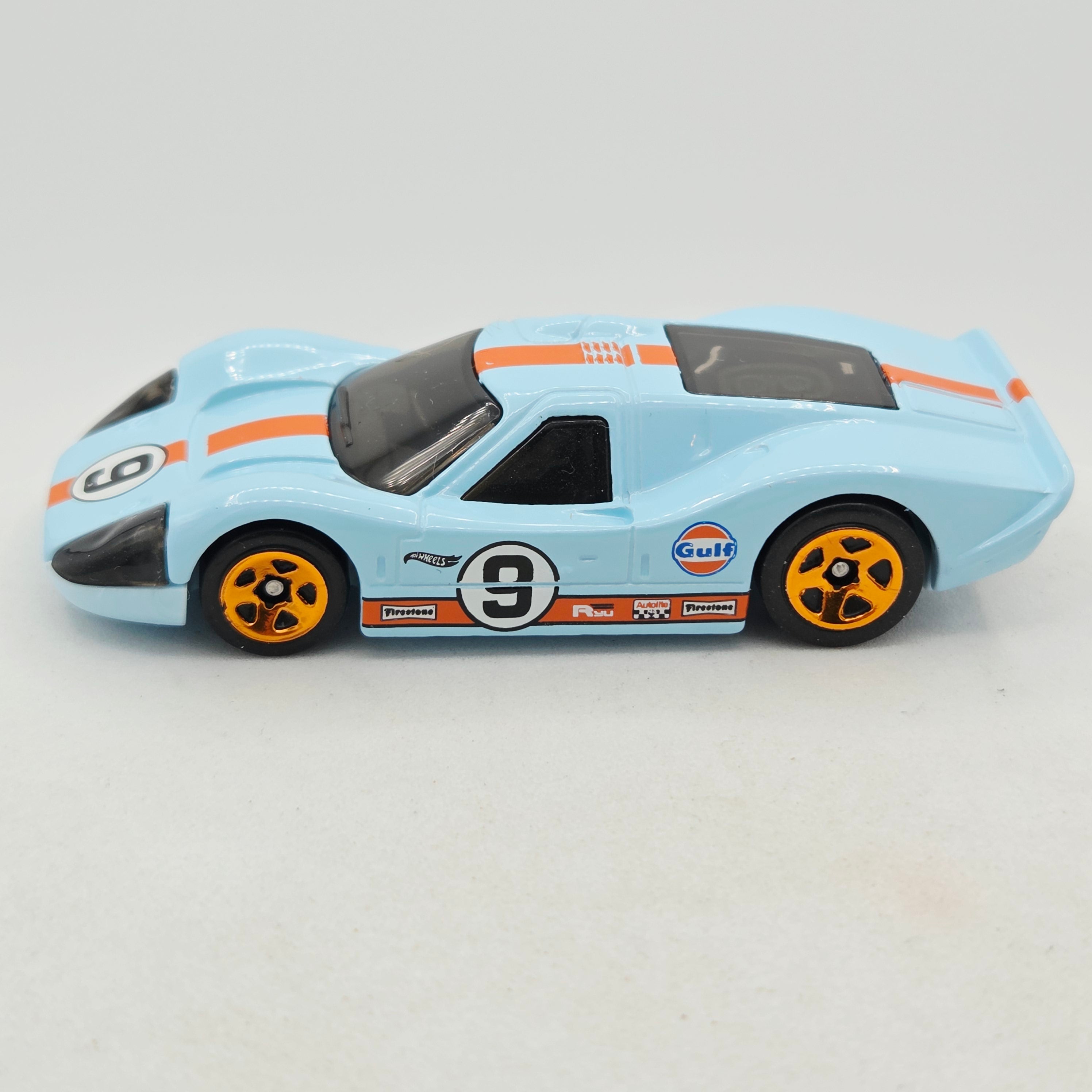 Hot Wheels '67 Ford GT40 MK IV "Gulf" (2022 HW Basic - Retro Racers)