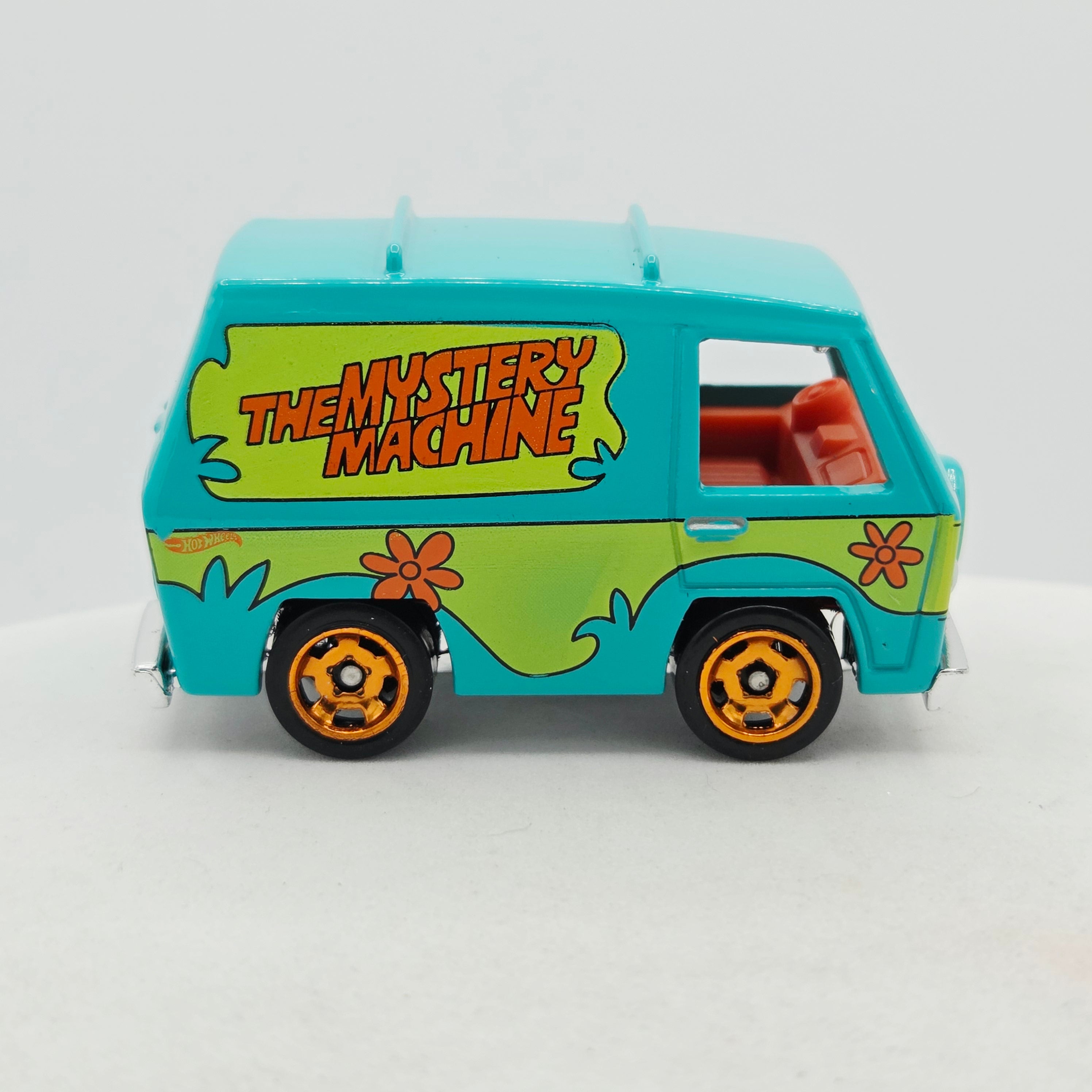 Hot Wheels Scooby Doo Mystery Machine - RSW Wheels (2021 HW Basic - Screen Time)