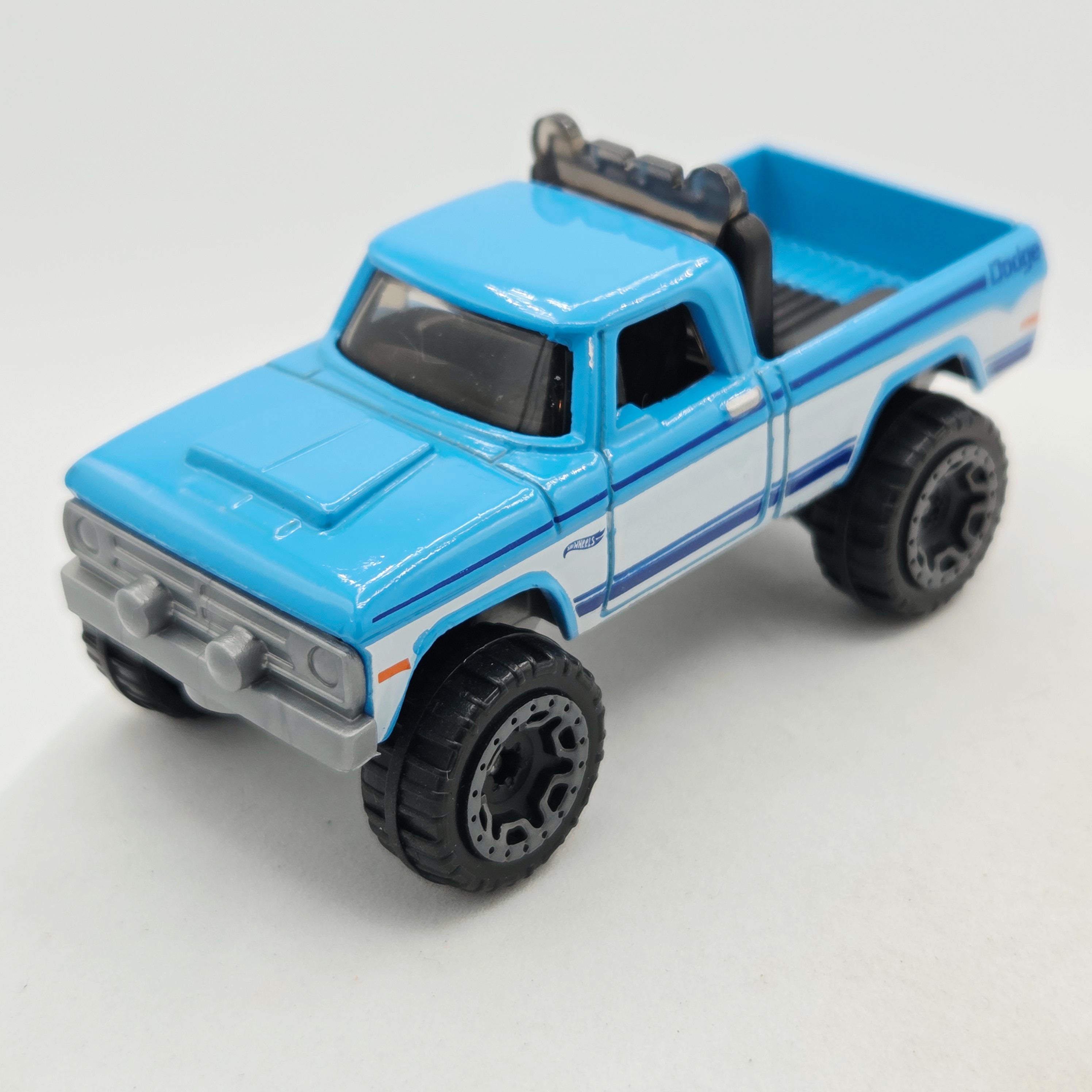 Hot Wheels '70 Dodge Power Wagon (2019 HW Basic - Hot Trucks)