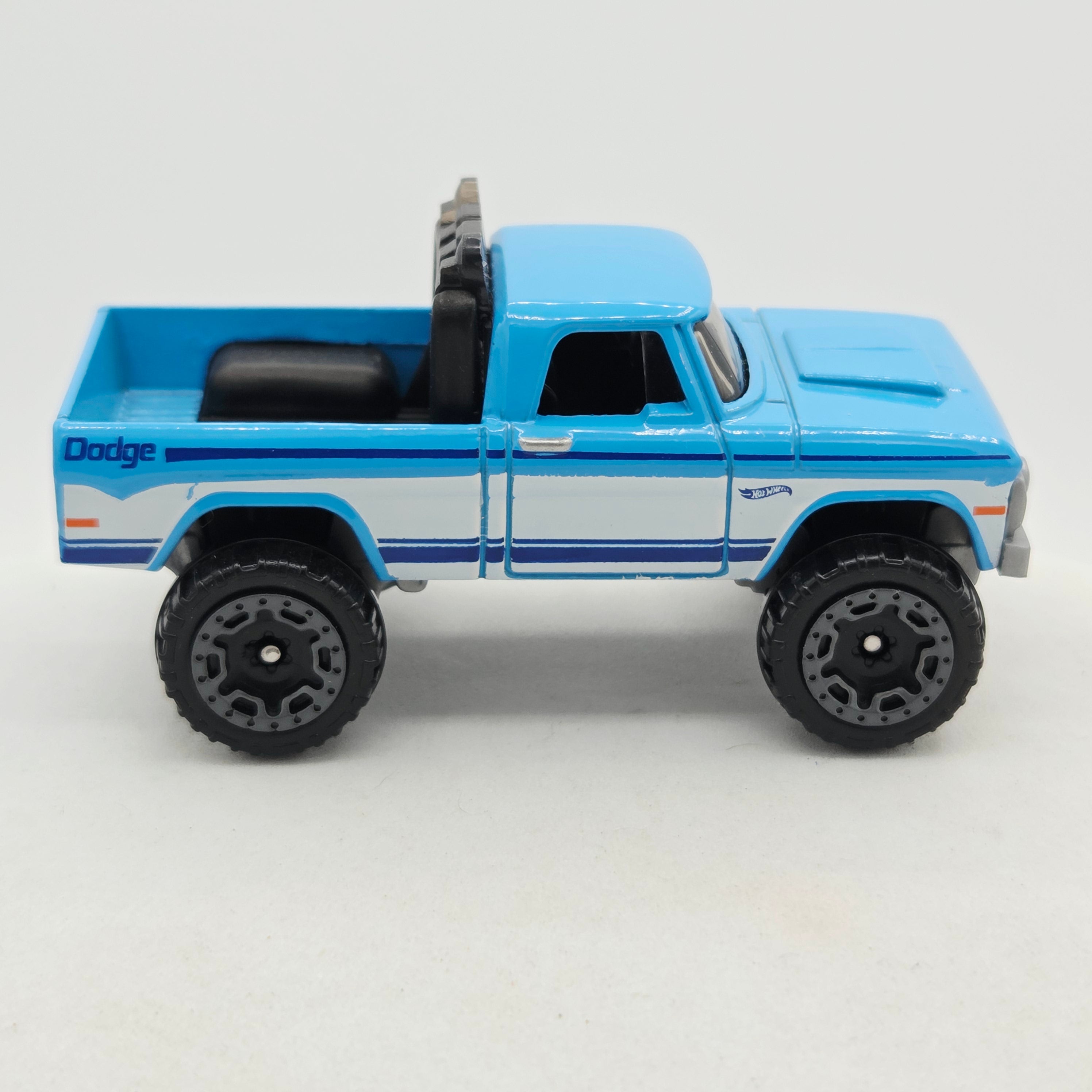 Hot Wheels '70 Dodge Power Wagon (2019 HW Basic - Hot Trucks)