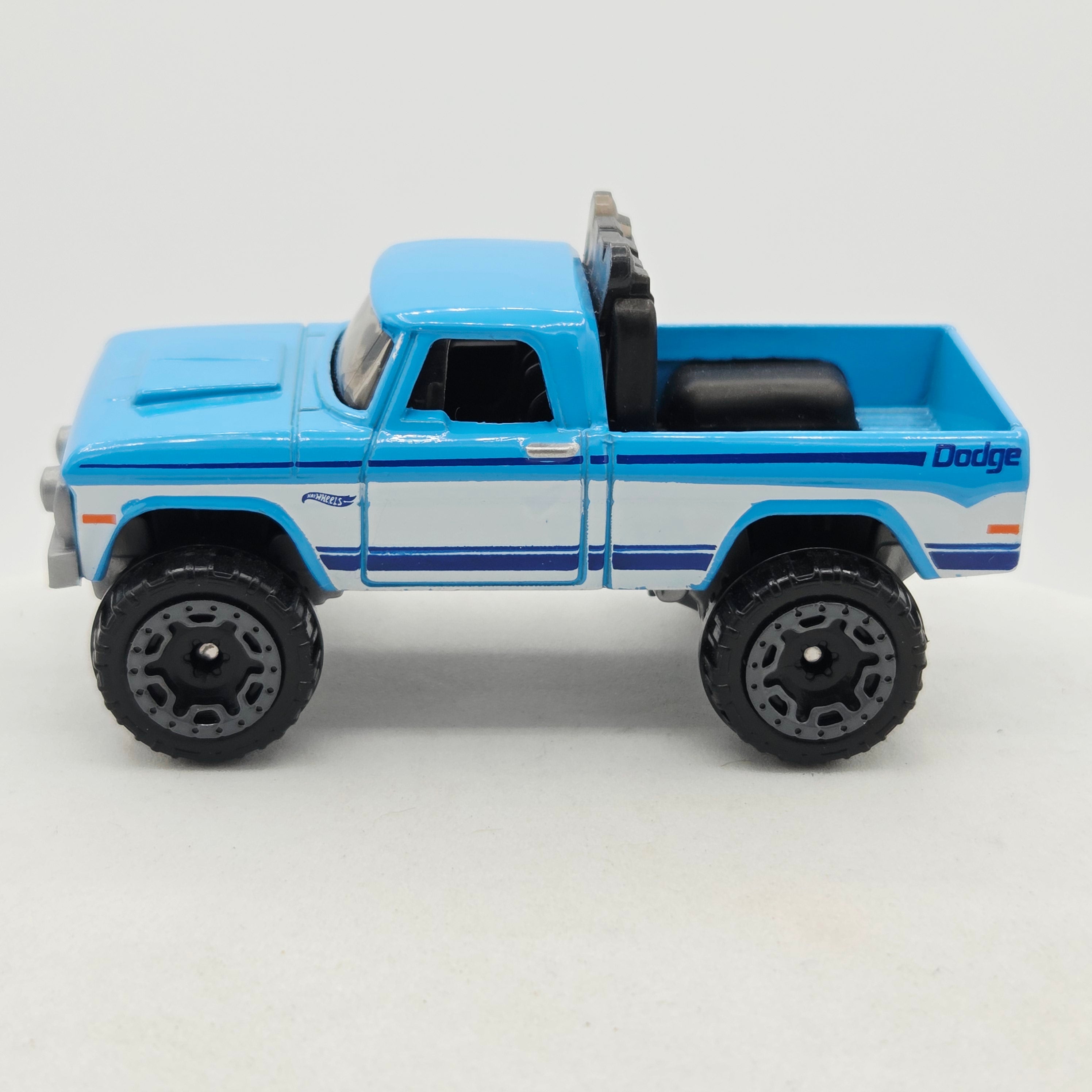 Hot Wheels '70 Dodge Power Wagon (2019 HW Basic - Hot Trucks)