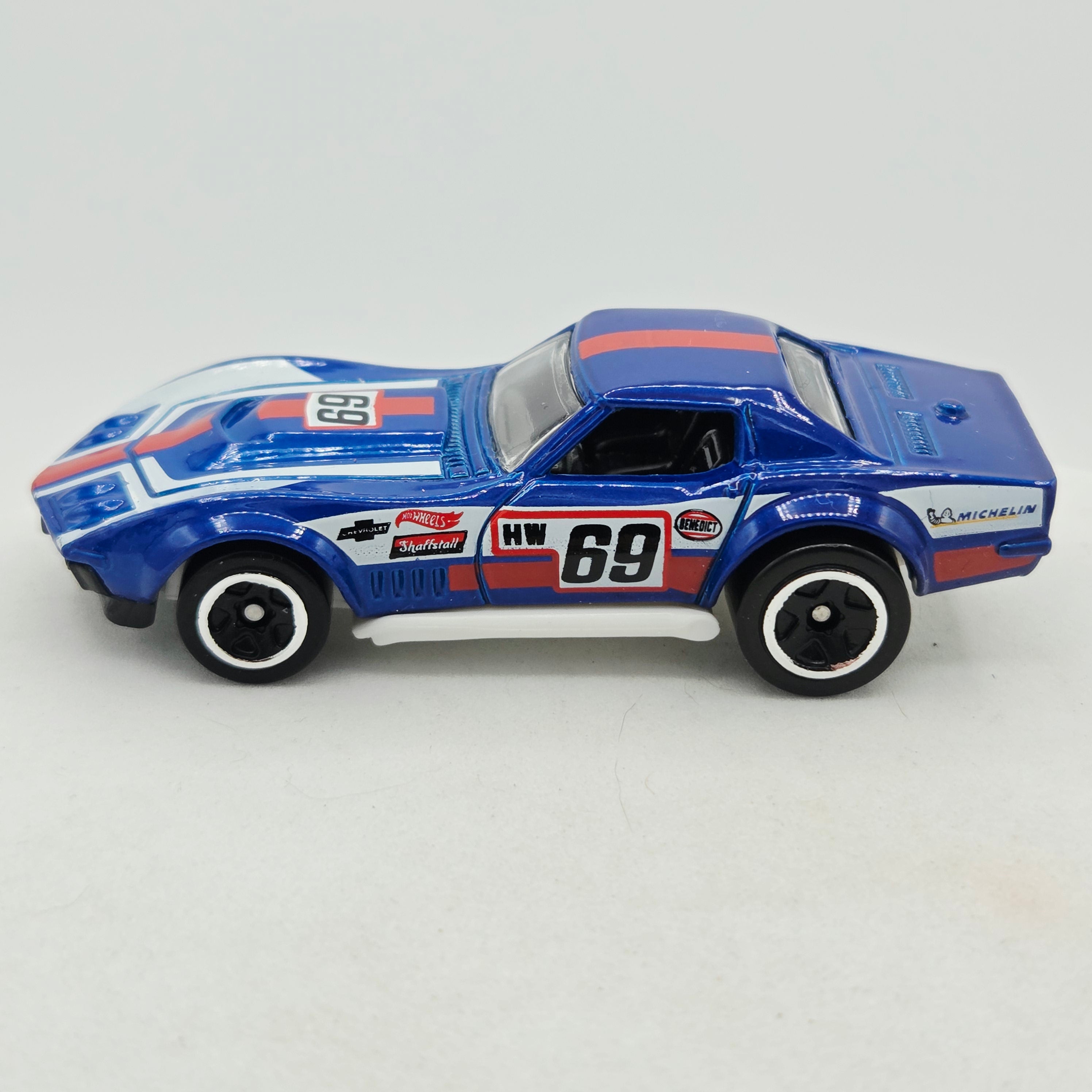 Hot Wheels '69 COPO Chevrolet Corvette (2022 HW Basic - Retro Racers)