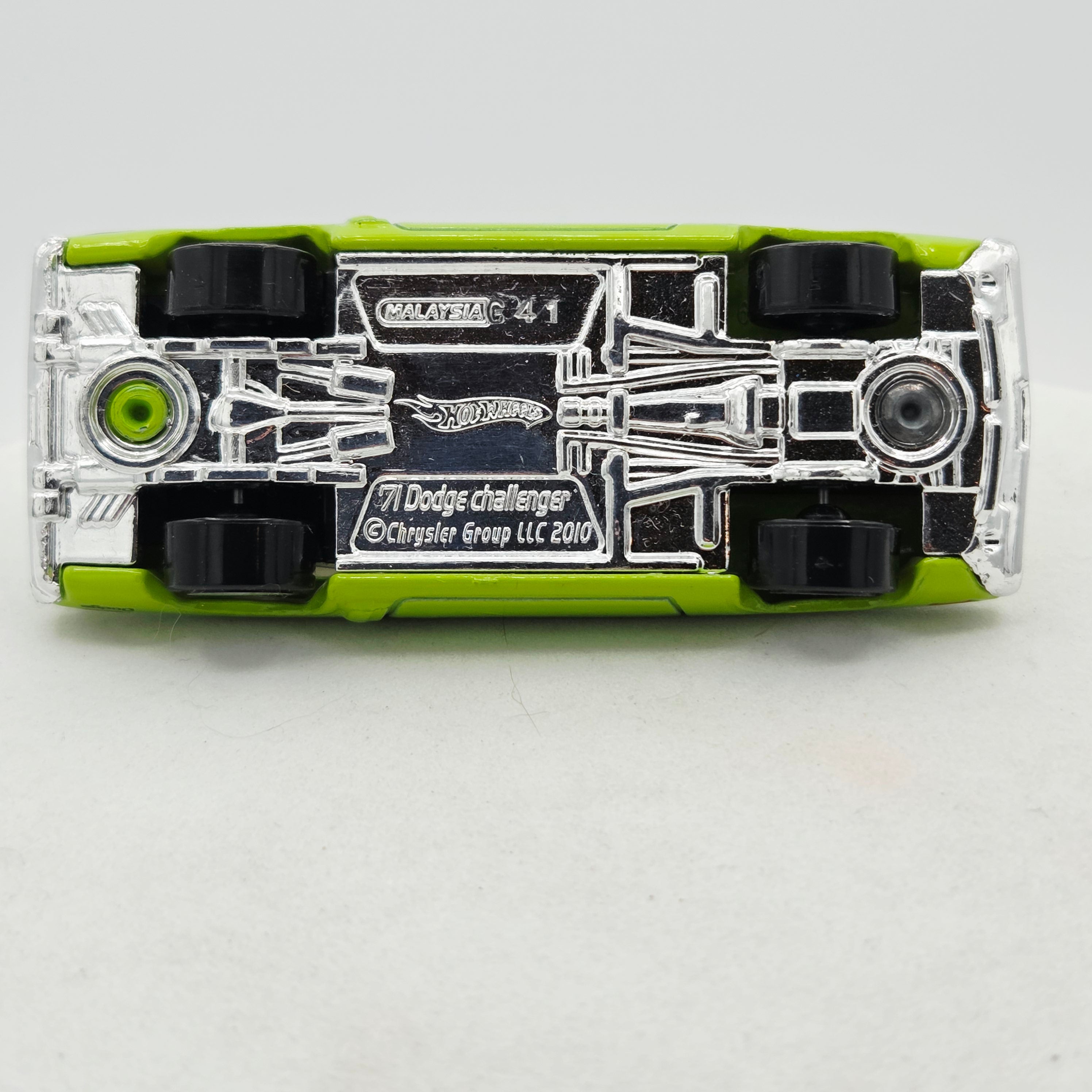 Hot Wheels '71 Dodge Challenger (2011 HW Basic - New Models)