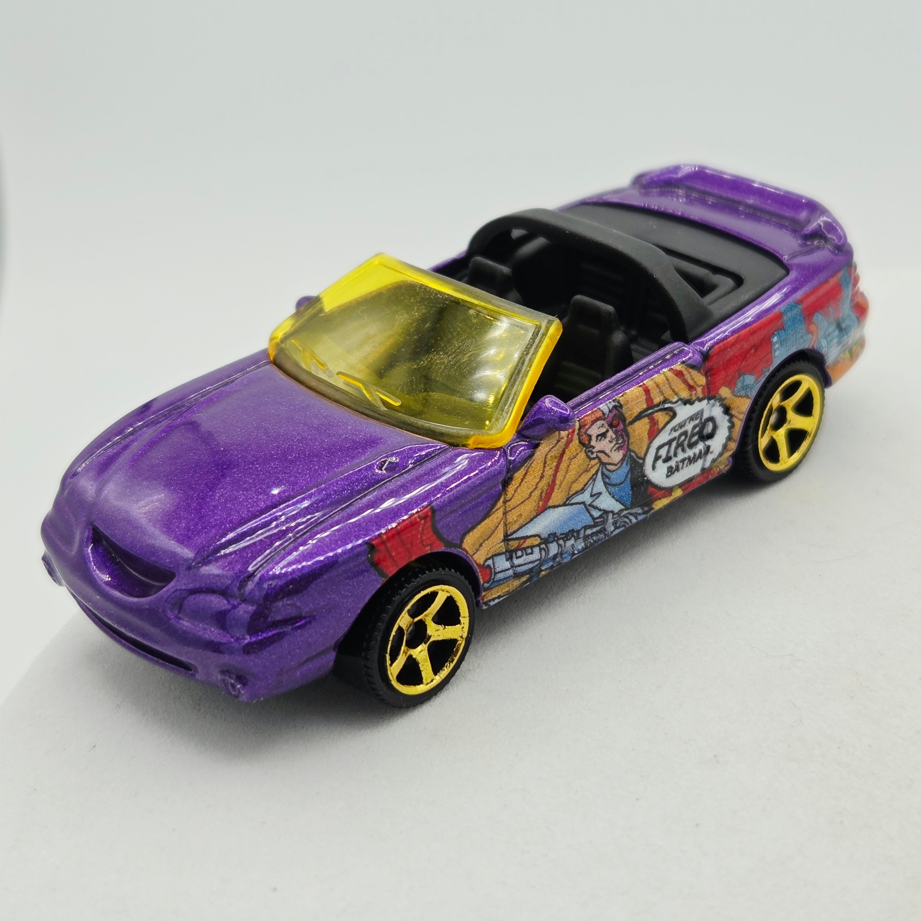 Matchbox Ford Mustang Cobra Convertible (2013 MBX Batman 3 Pack - Multipack Exclusive)