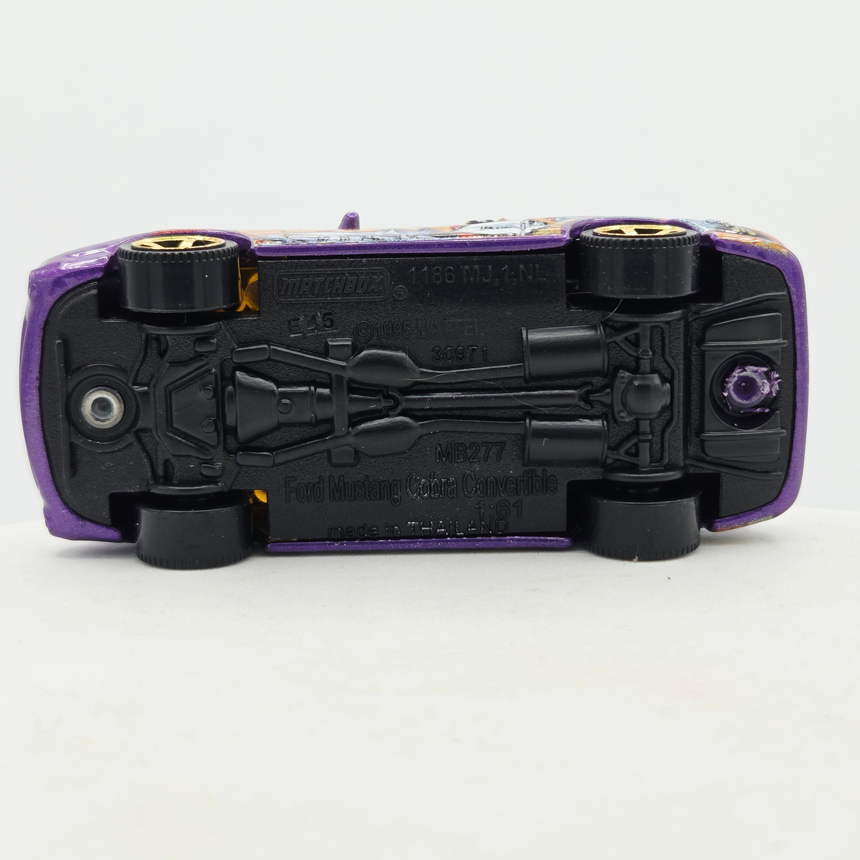 Matchbox Ford Mustang Cobra Convertible (2013 MBX Batman 3 Pack - Multipack Exclusive)