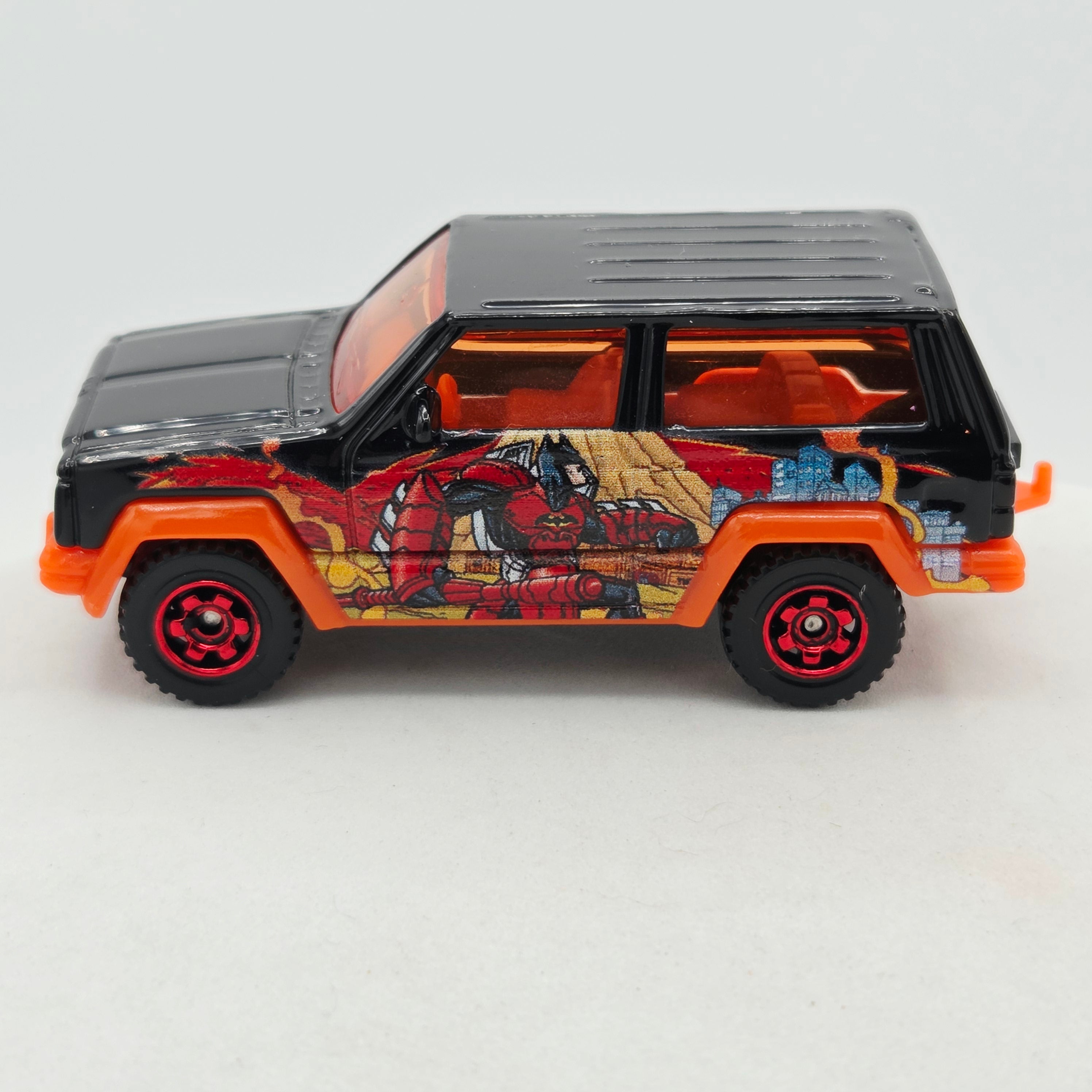 Matchbox Jeep Cherokee (2013 MBX Batman 3 Pack - Multipack Exclusive)