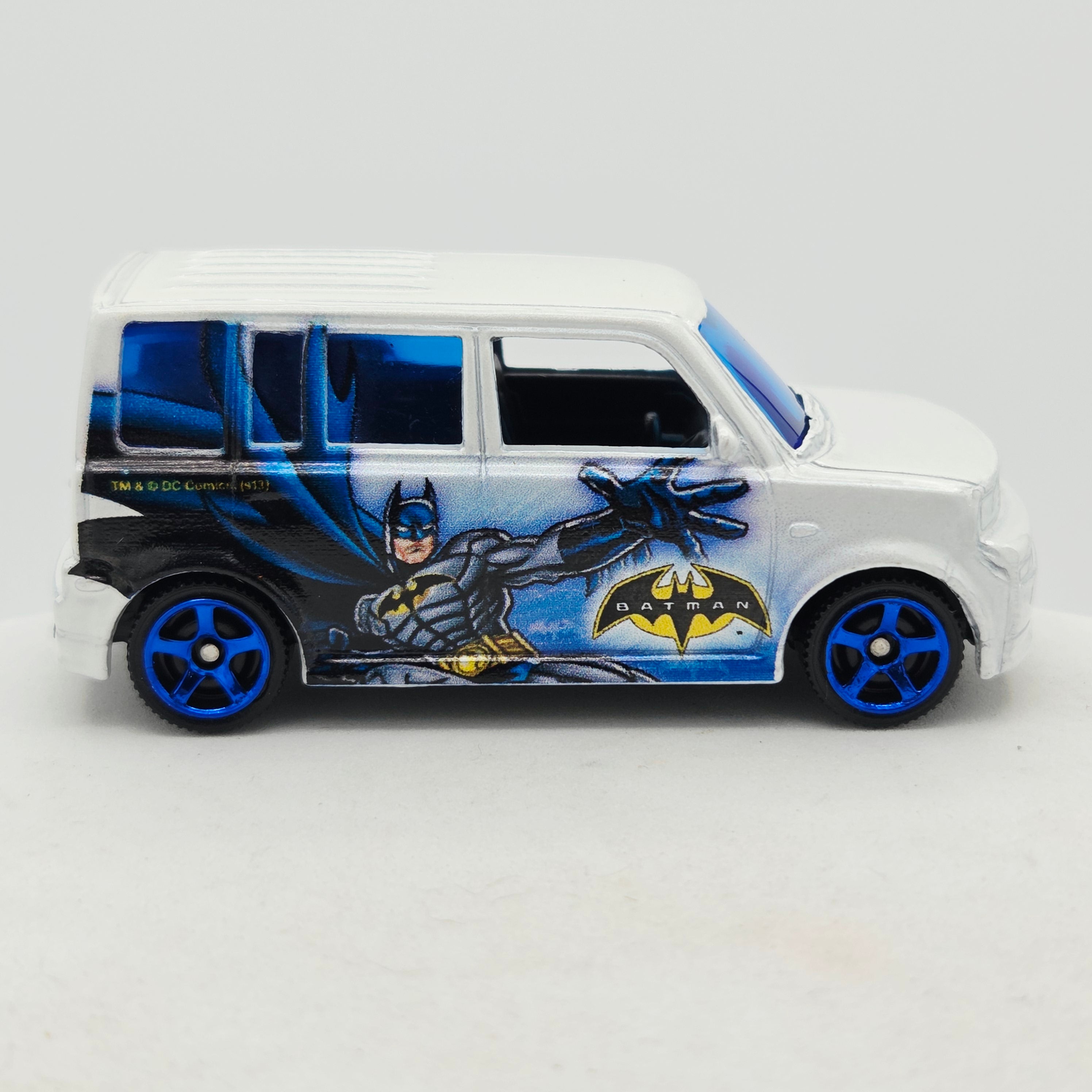 Matchbox Toyota Scion xB (2013 MBX Batman 3 Pack - Multipack Exclusive)