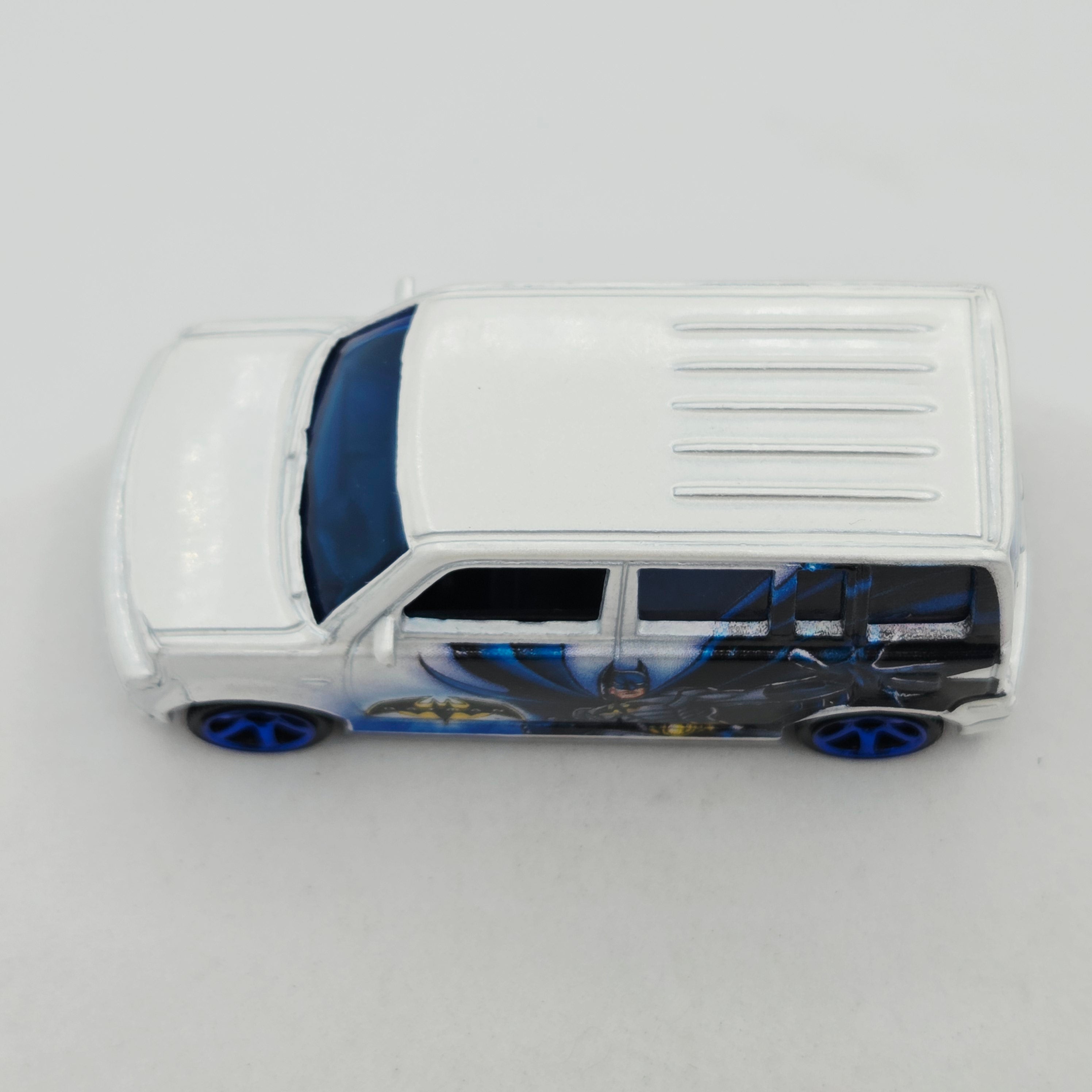 Matchbox Toyota Scion xB (2013 MBX Batman 3 Pack - Multipack Exclusive)