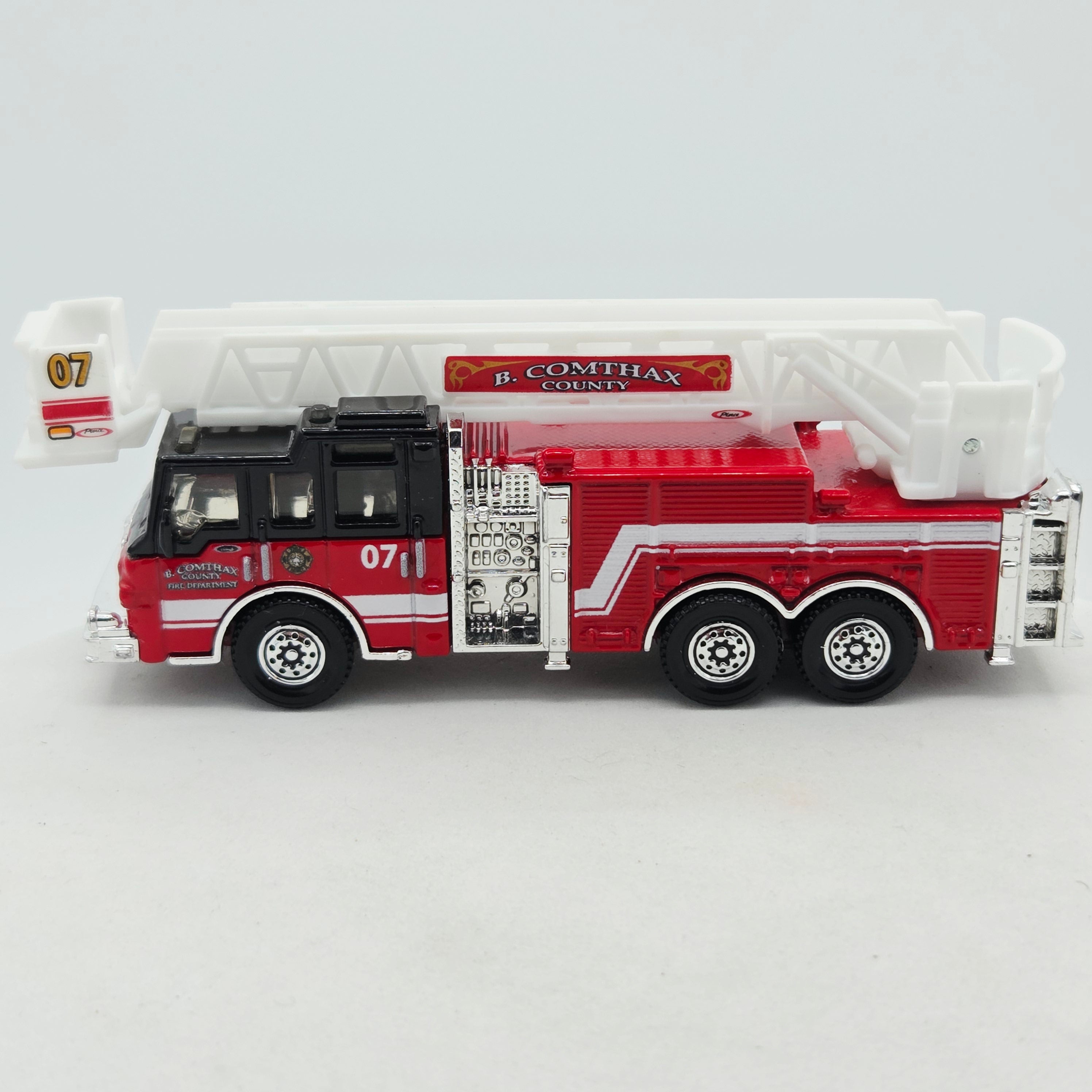 Matchbox Pierce Velocity 100FT Aerial Platform Fire Truck "Comthax" (2010 Working Rigs)