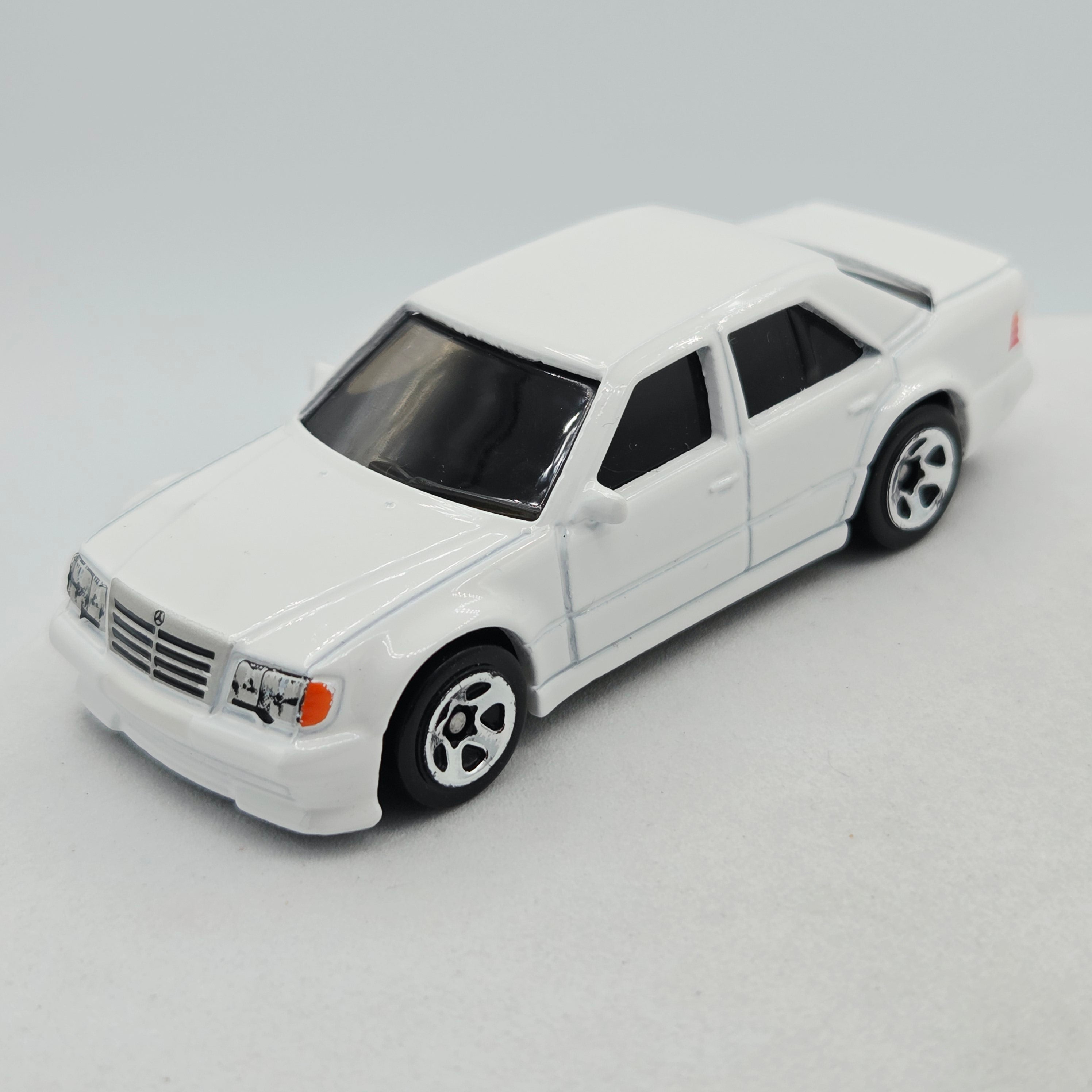 Hot Wheels Mercedes-Benz 500 E (2022 HW Factory Fresh - Dollar General Exclusive)