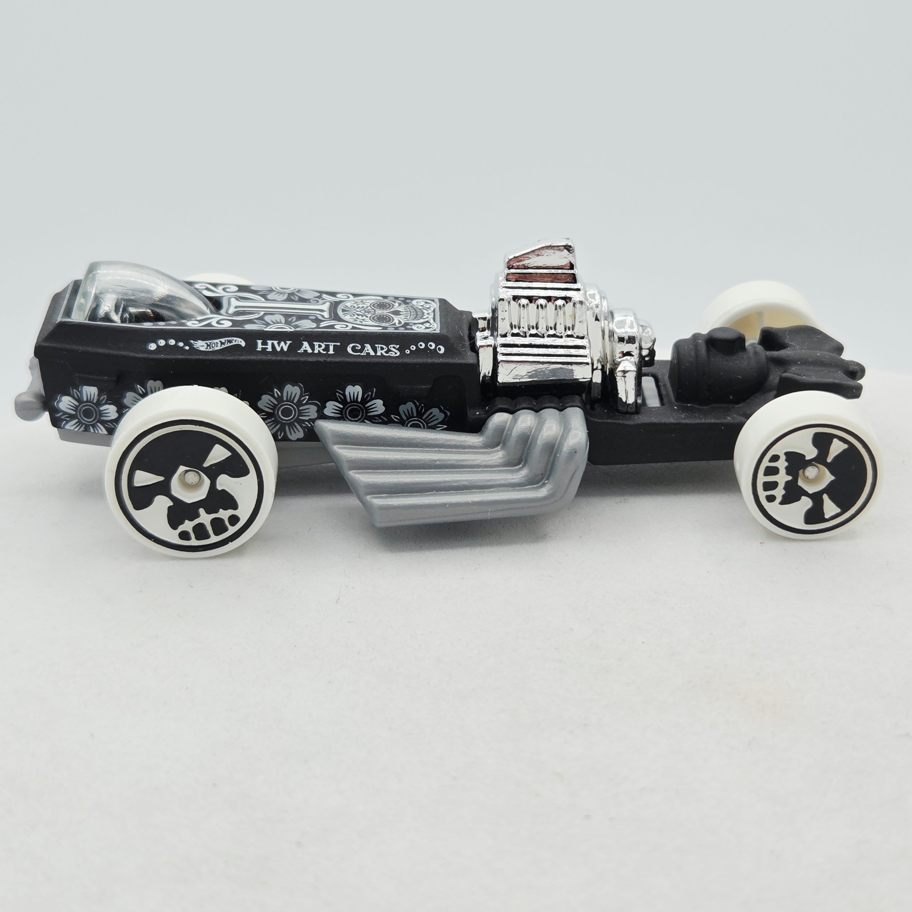 Hot Wheels Rigor Motor (2021 HW Basic - Art Cars)