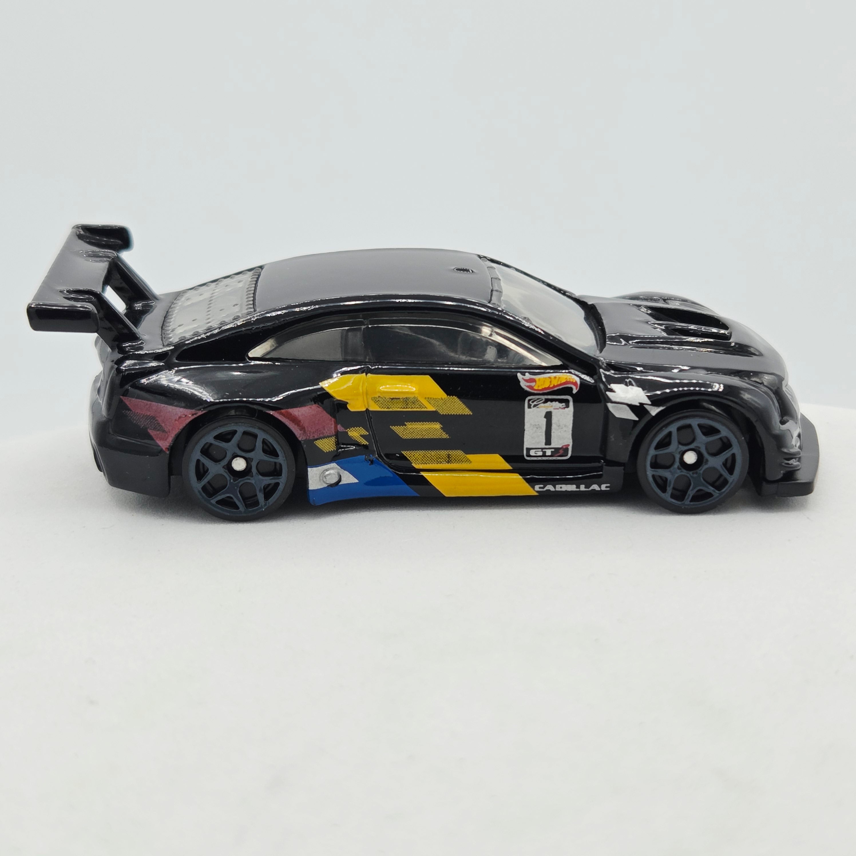 Hot Wheels '16 Cadillac ATS-V R, Black (2018 HW Basic - Legends of Speed)