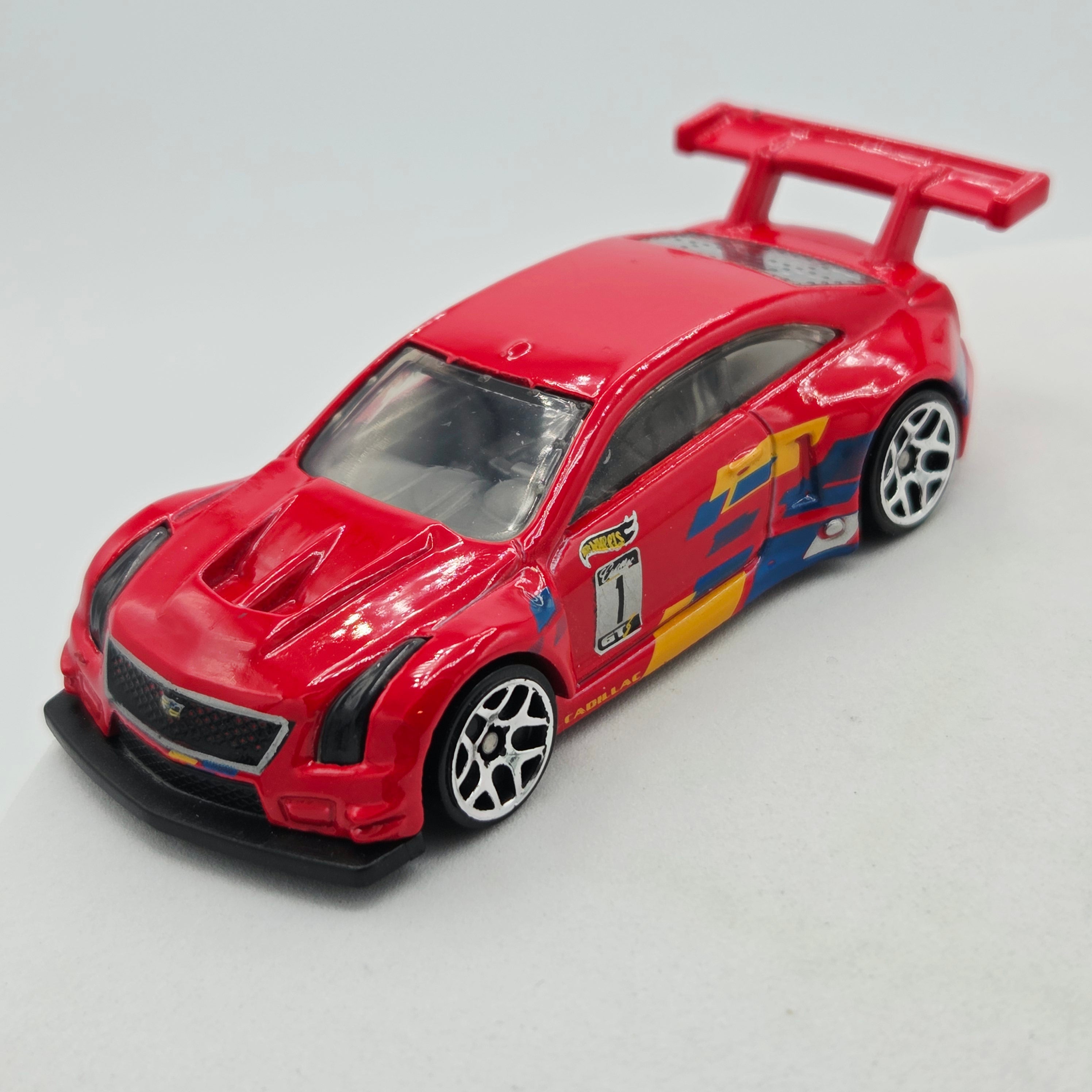 Hot Wheels '16 Cadillac ATS-V R, Red (2018 HW Basic - Legends of Speed)