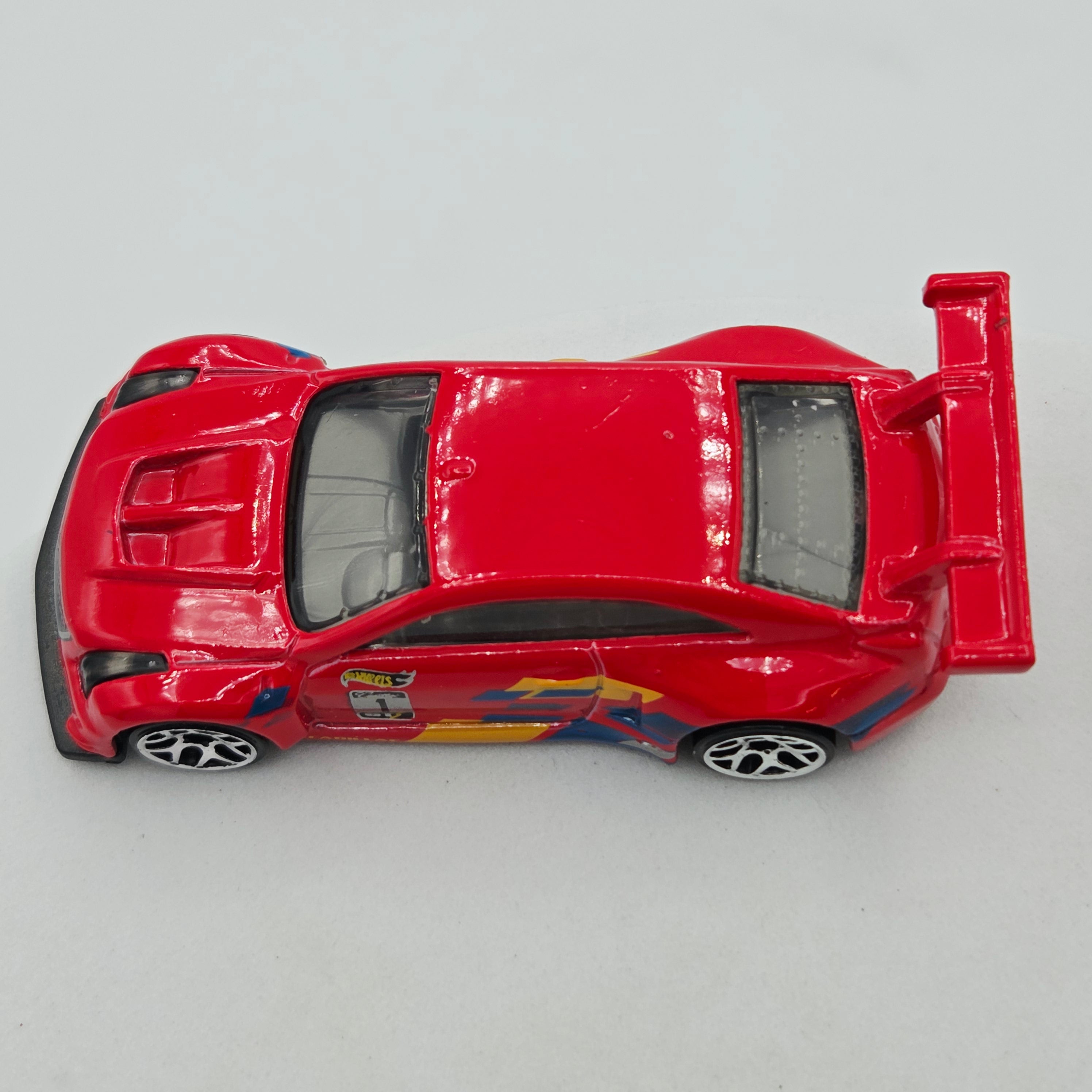 Hot Wheels '16 Cadillac ATS-V R, Red (2018 HW Basic - Legends of Speed)