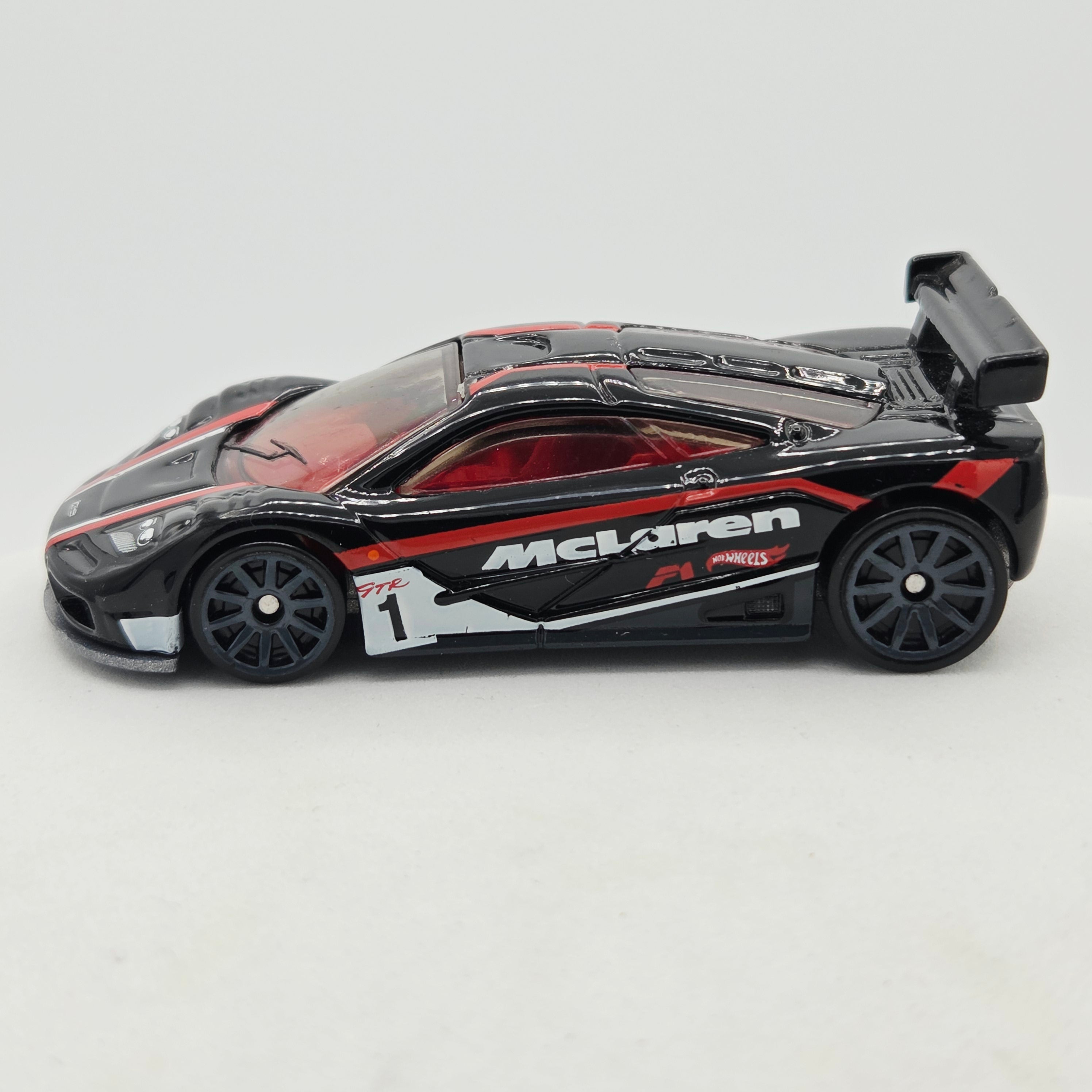 Hot Wheels McLaren F1 GTR (2017 HW Basic - Then)