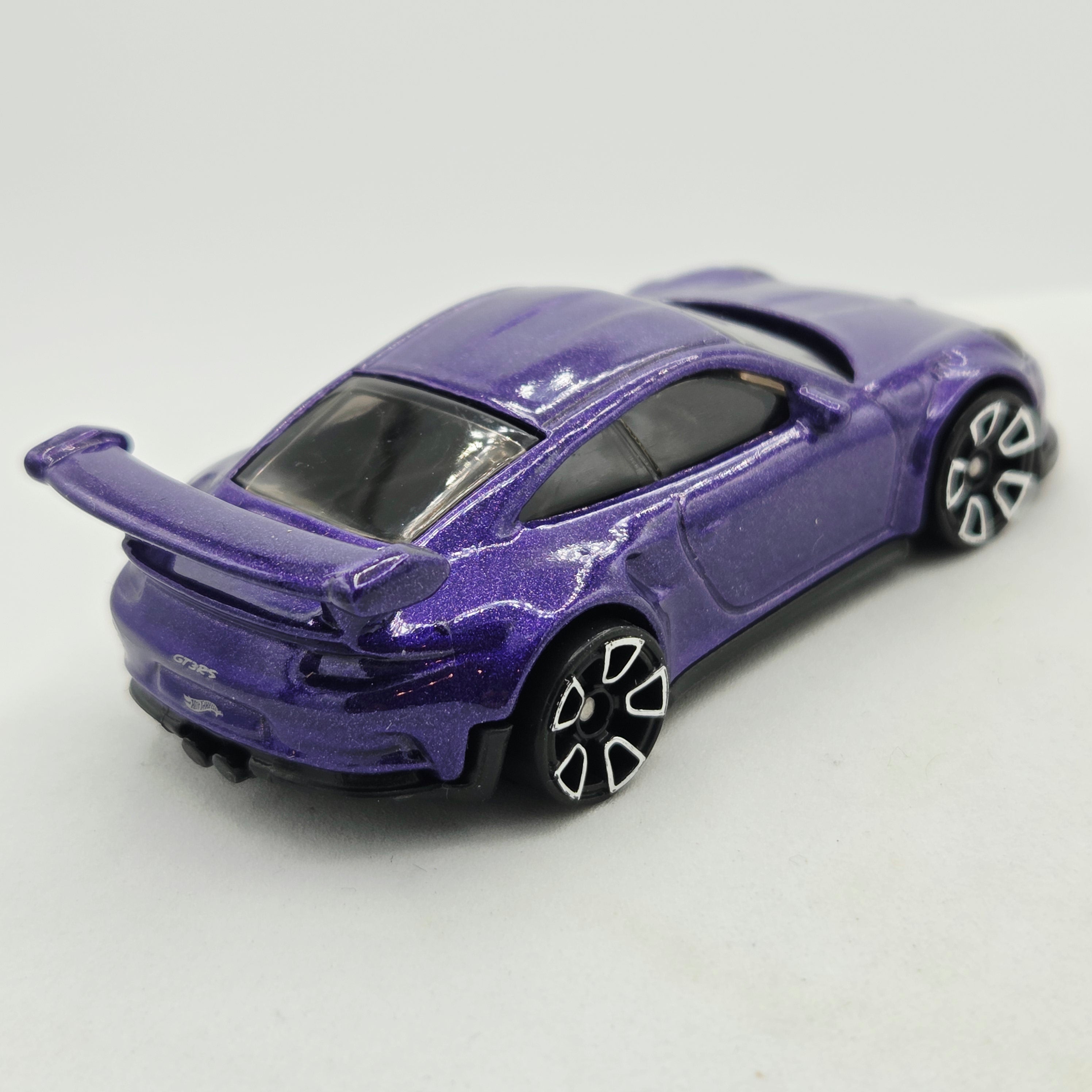 Hot Wheels Porsche 911 GT3 (2022 HW Basic - Factory Fresh)