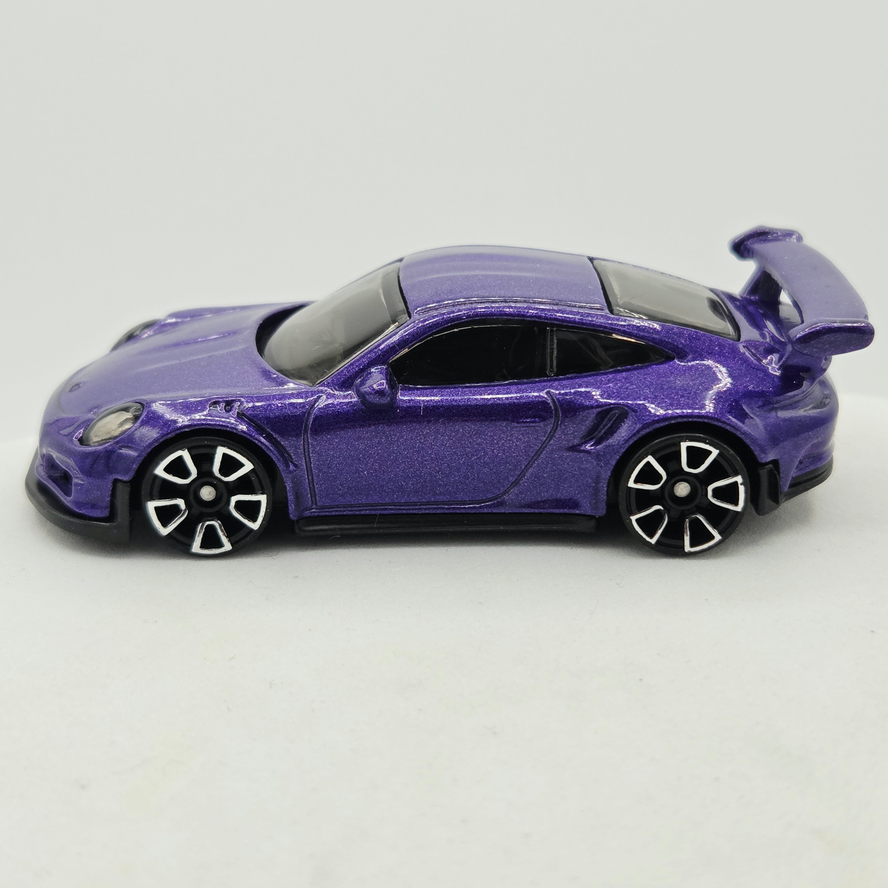 Hot Wheels Porsche 911 GT3 (2022 HW Basic - Factory Fresh)